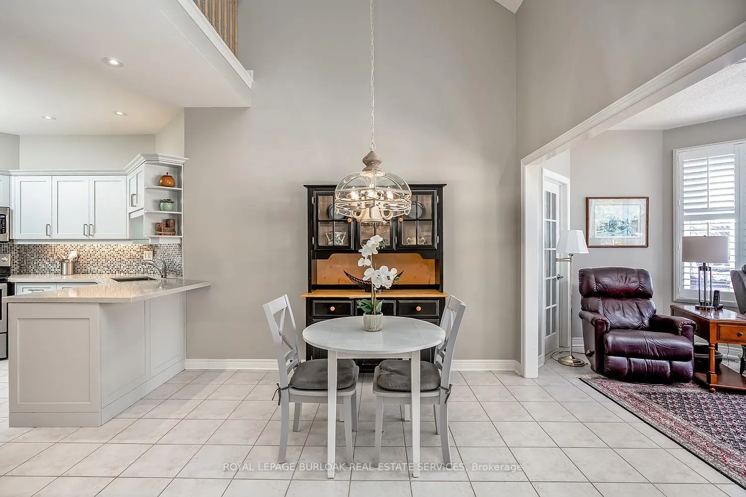 Photo 11 of 4138 Stonebridge Crescent, Burlington, Rose — HOMEH