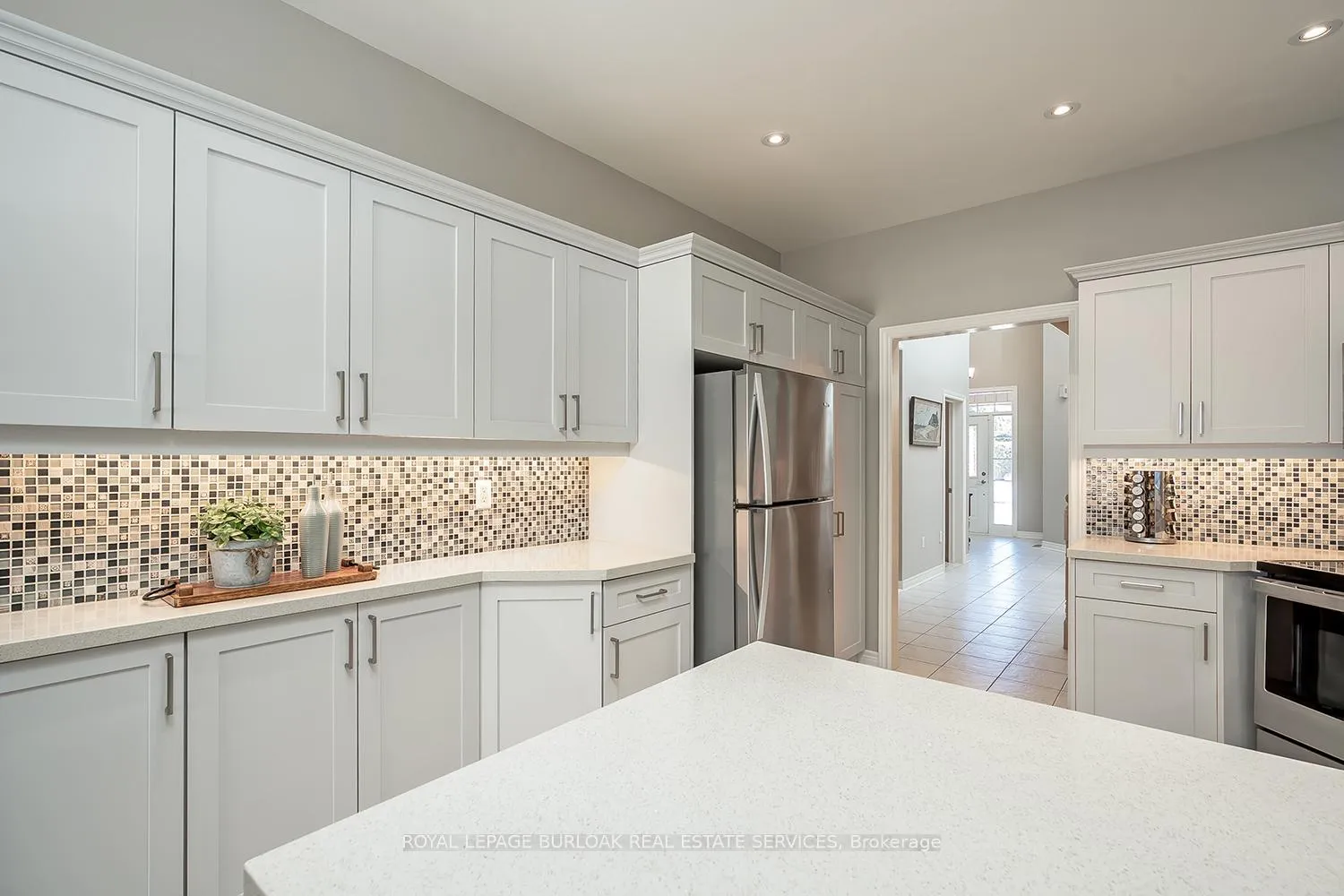 Photo 16 of 4138 Stonebridge Crescent, Burlington, Rose — HOMEH