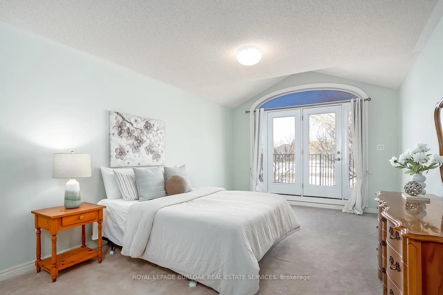 Photo 32 of 4138 Stonebridge Crescent, Burlington, Rose — HOMEH