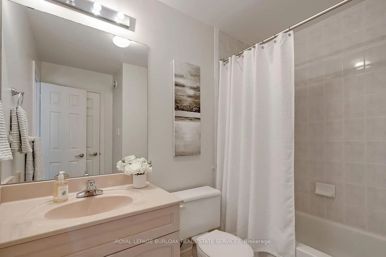 Photo 33 of 4138 Stonebridge Crescent, Burlington, Rose — HOMEH