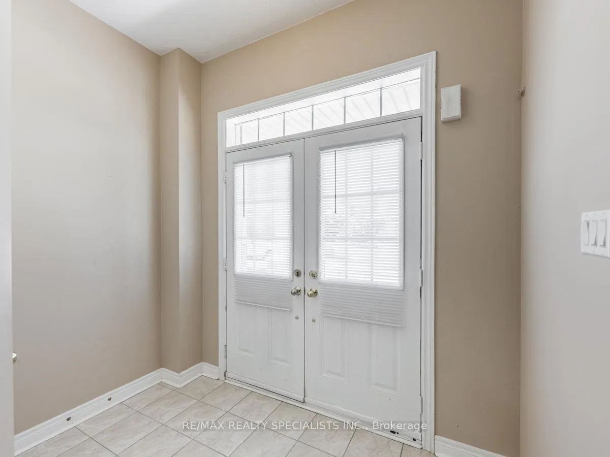 Photo 3 of Unit Upper, 69 Princess Diana Drive, Markham, Cathedraltown — HOMEH