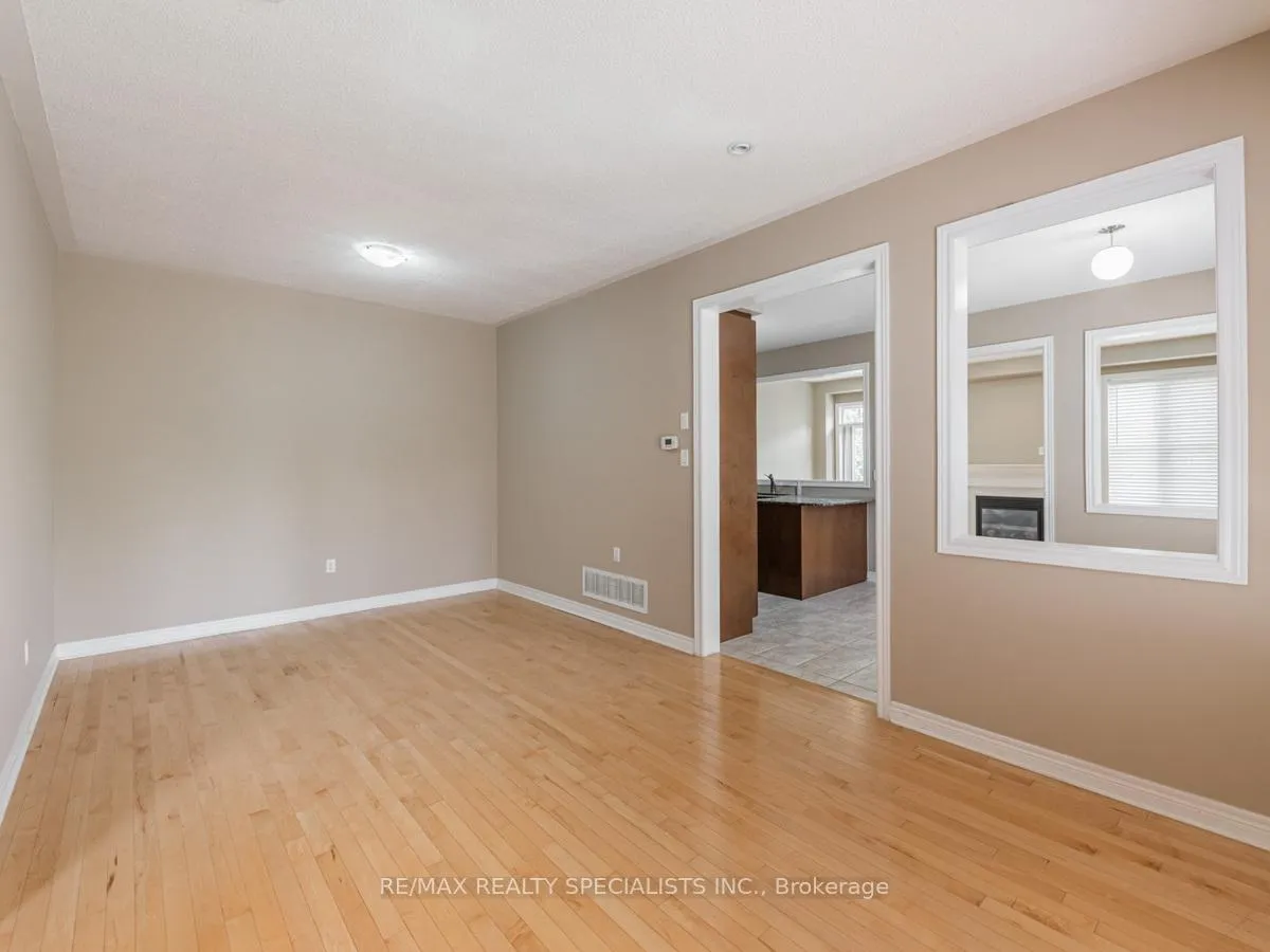 Photo 5 of Unit Upper, 69 Princess Diana Drive, Markham, Cathedraltown — HOMEH