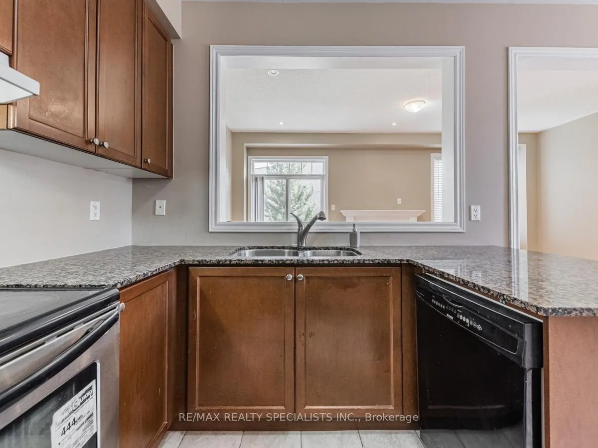 Photo 7 of Unit Upper, 69 Princess Diana Drive, Markham, Cathedraltown — HOMEH