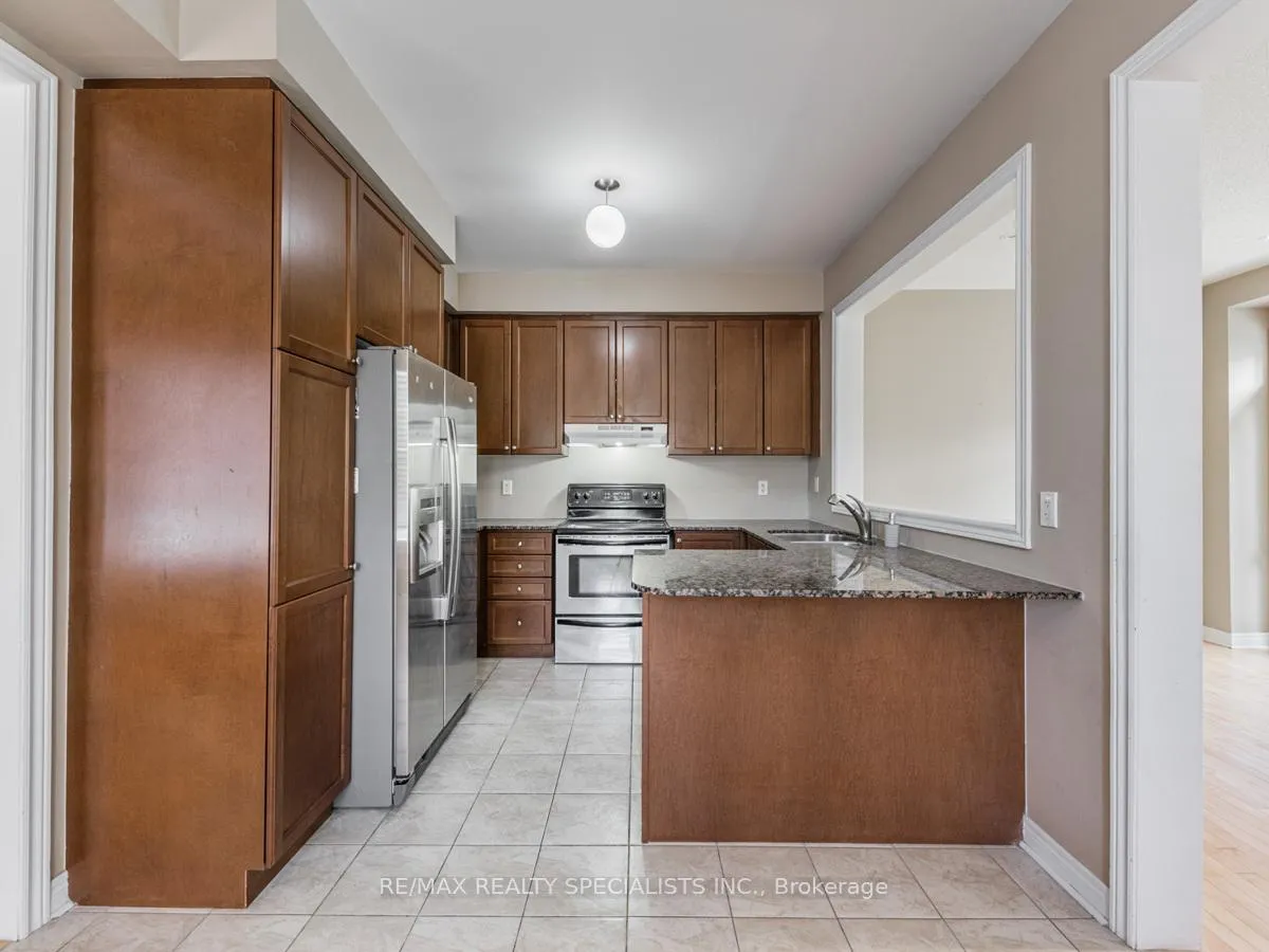 Photo 8 of Unit Upper, 69 Princess Diana Drive, Markham, Cathedraltown — HOMEH