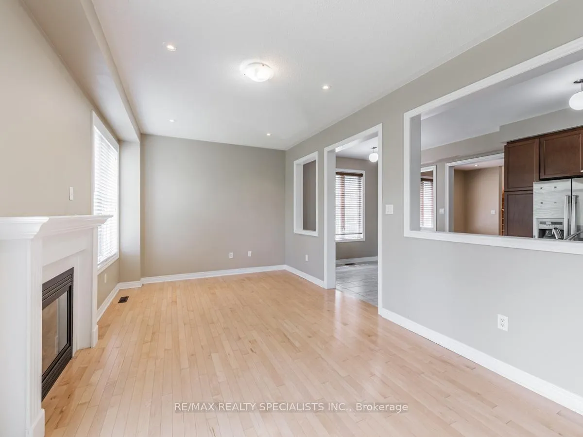 Photo 10 of Unit Upper, 69 Princess Diana Drive, Markham, Cathedraltown — HOMEH