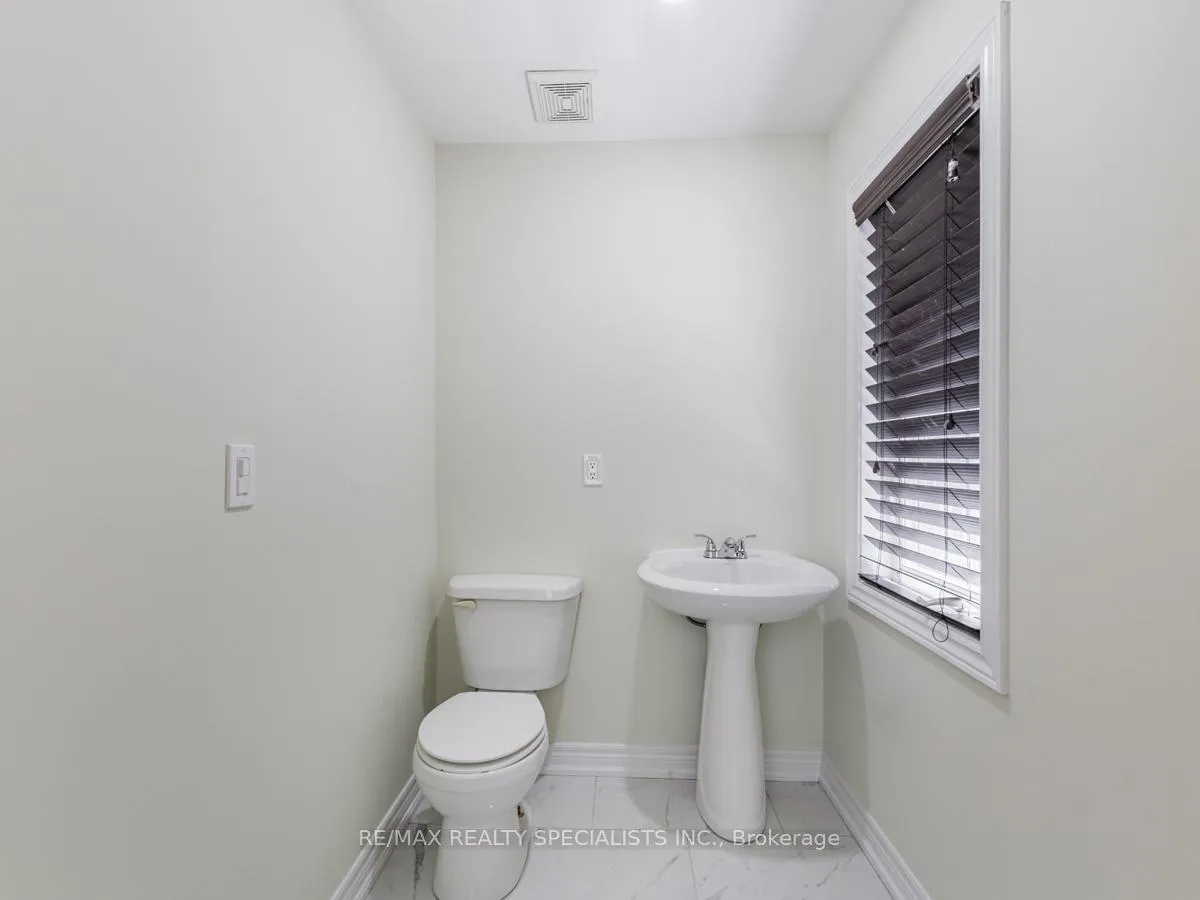 Photo 11 of Unit Upper, 69 Princess Diana Drive, Markham, Cathedraltown — HOMEH