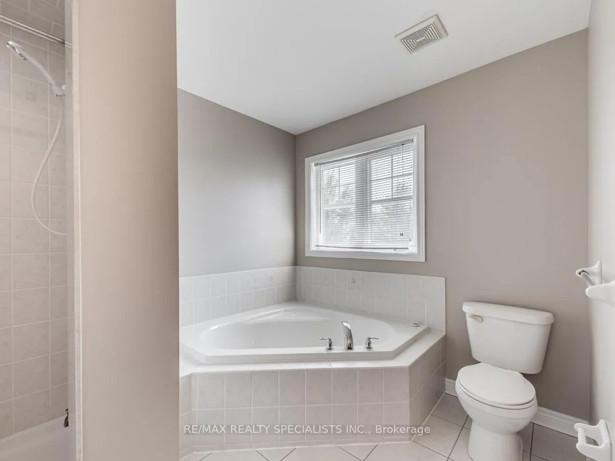 Photo 18 of Unit Upper, 69 Princess Diana Drive, Markham, Cathedraltown — HOMEH