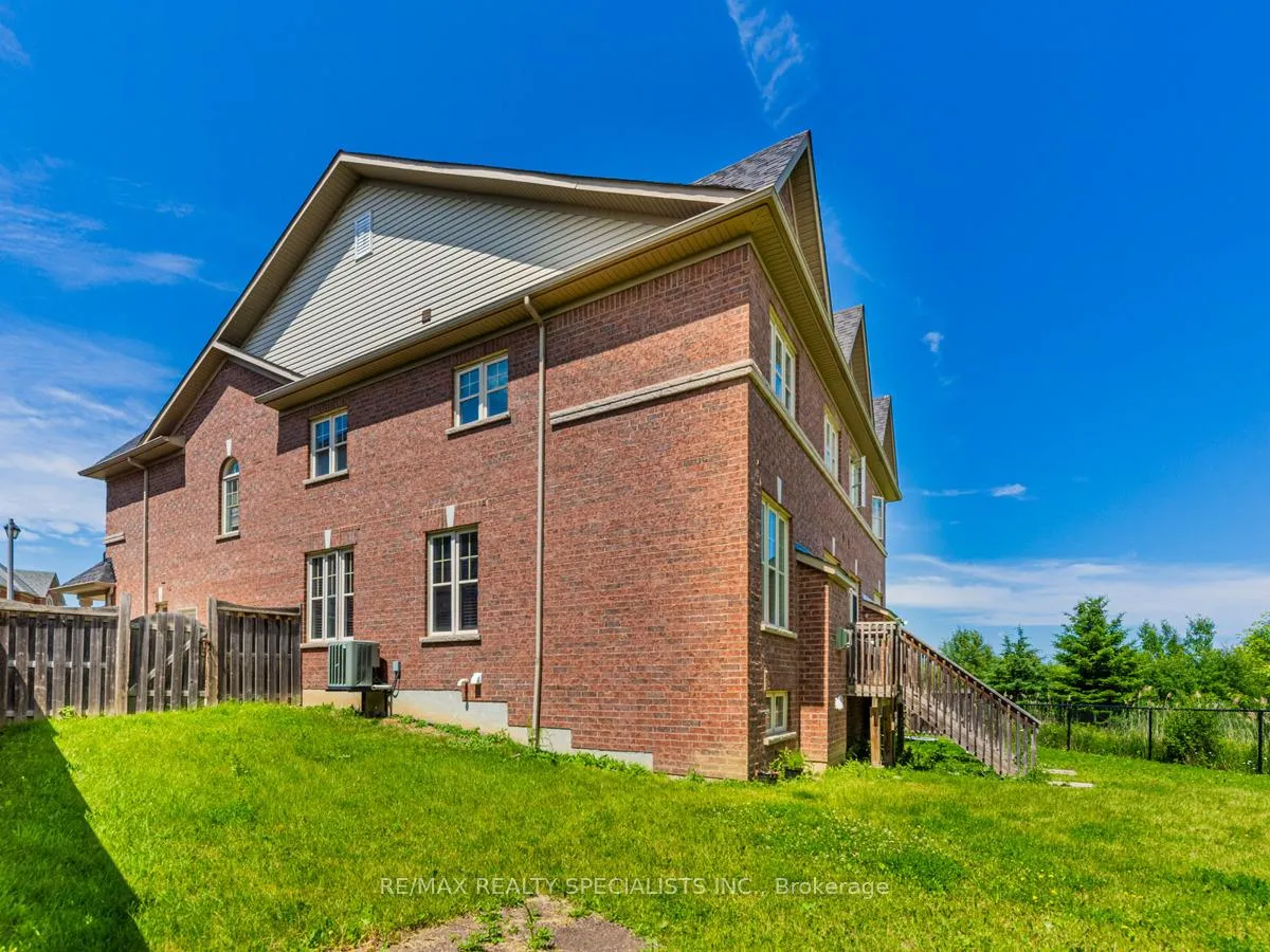 Photo 24 of Unit Upper, 69 Princess Diana Drive, Markham, Cathedraltown — HOMEH