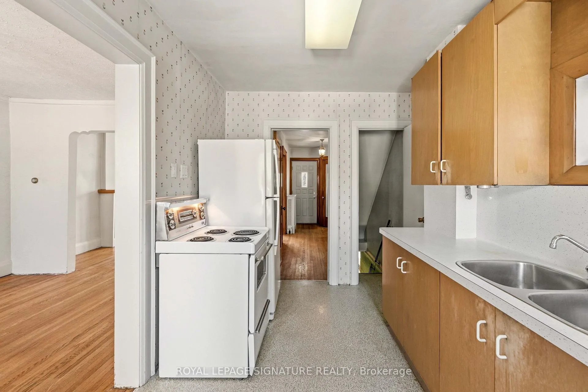 Photo 5 of 212 Cranbrooke Avenue, Toronto, Lawrence Park North — HOMEH