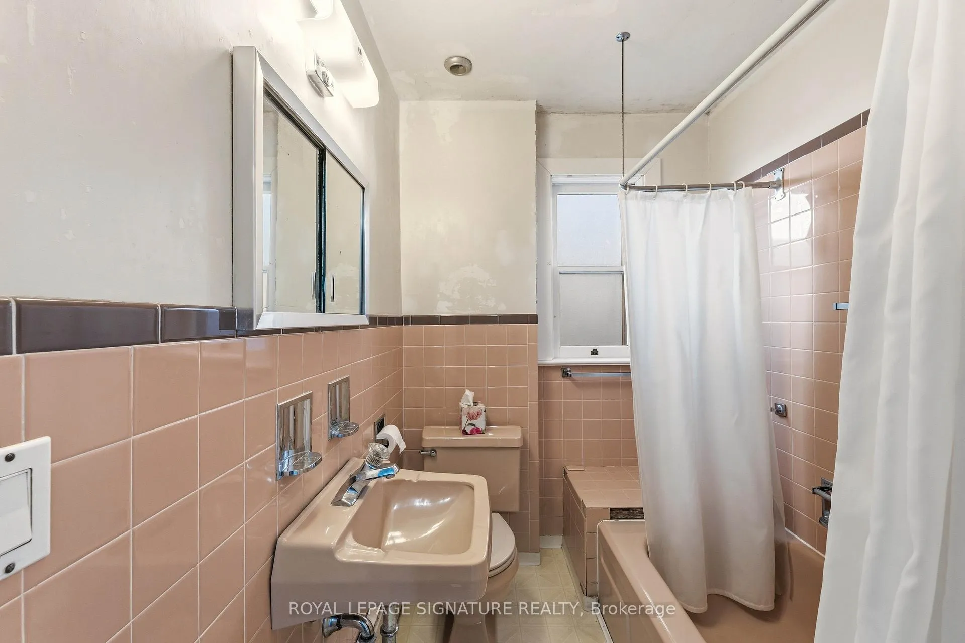 Photo 7 of 212 Cranbrooke Avenue, Toronto, Lawrence Park North — HOMEH