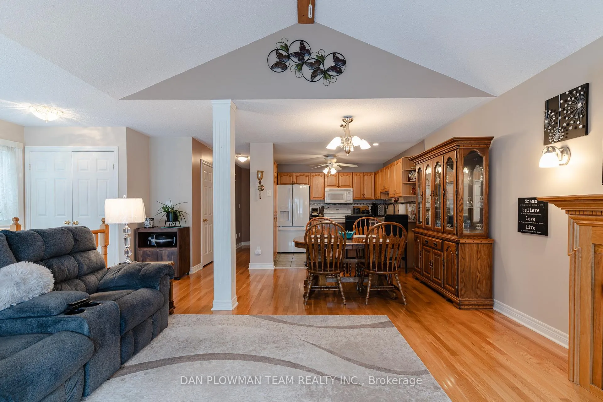 Photo 7 of 1 Westmore Street, Clarington, Courtice — HOMEH