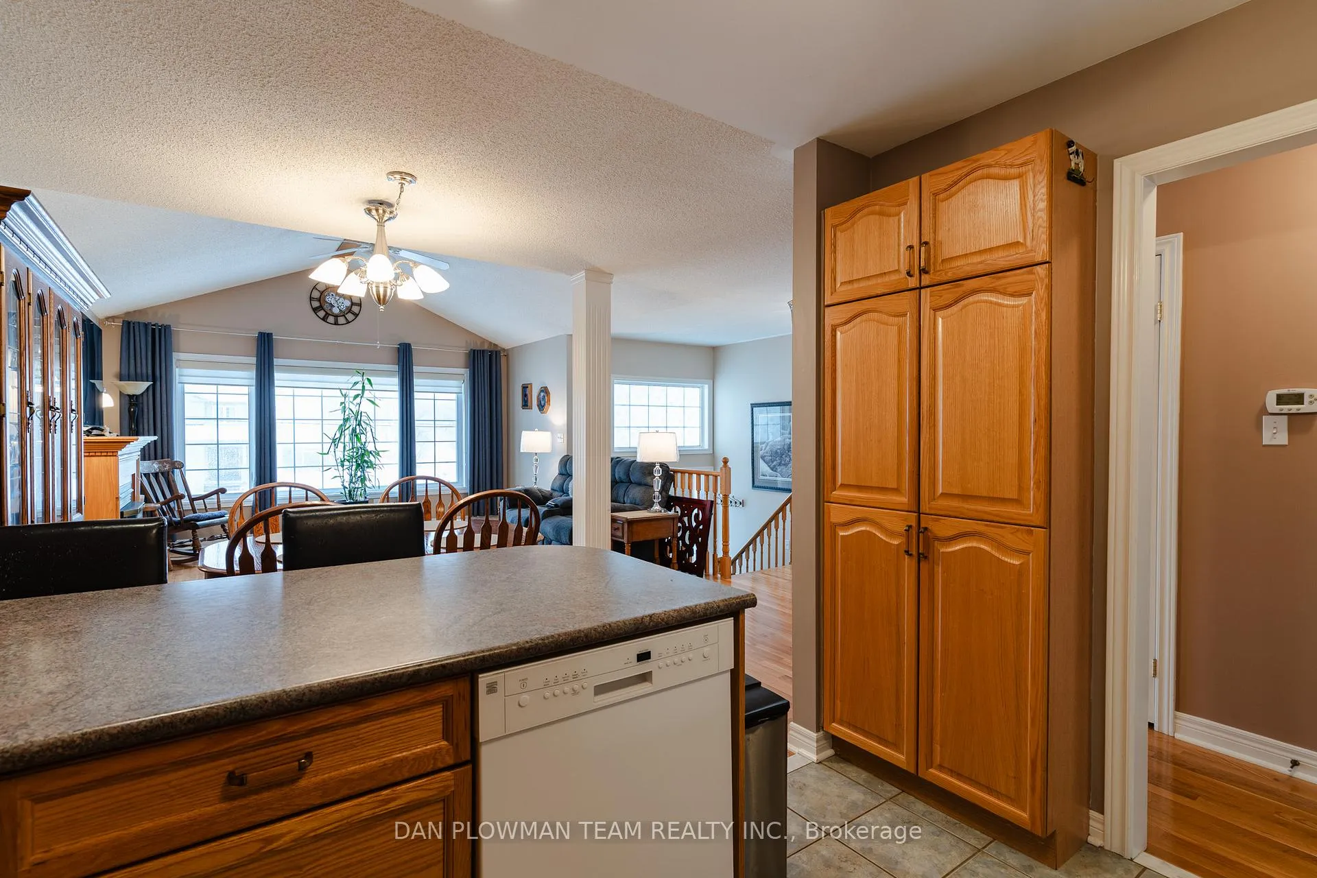 Photo 15 of 1 Westmore Street, Clarington, Courtice — HOMEH