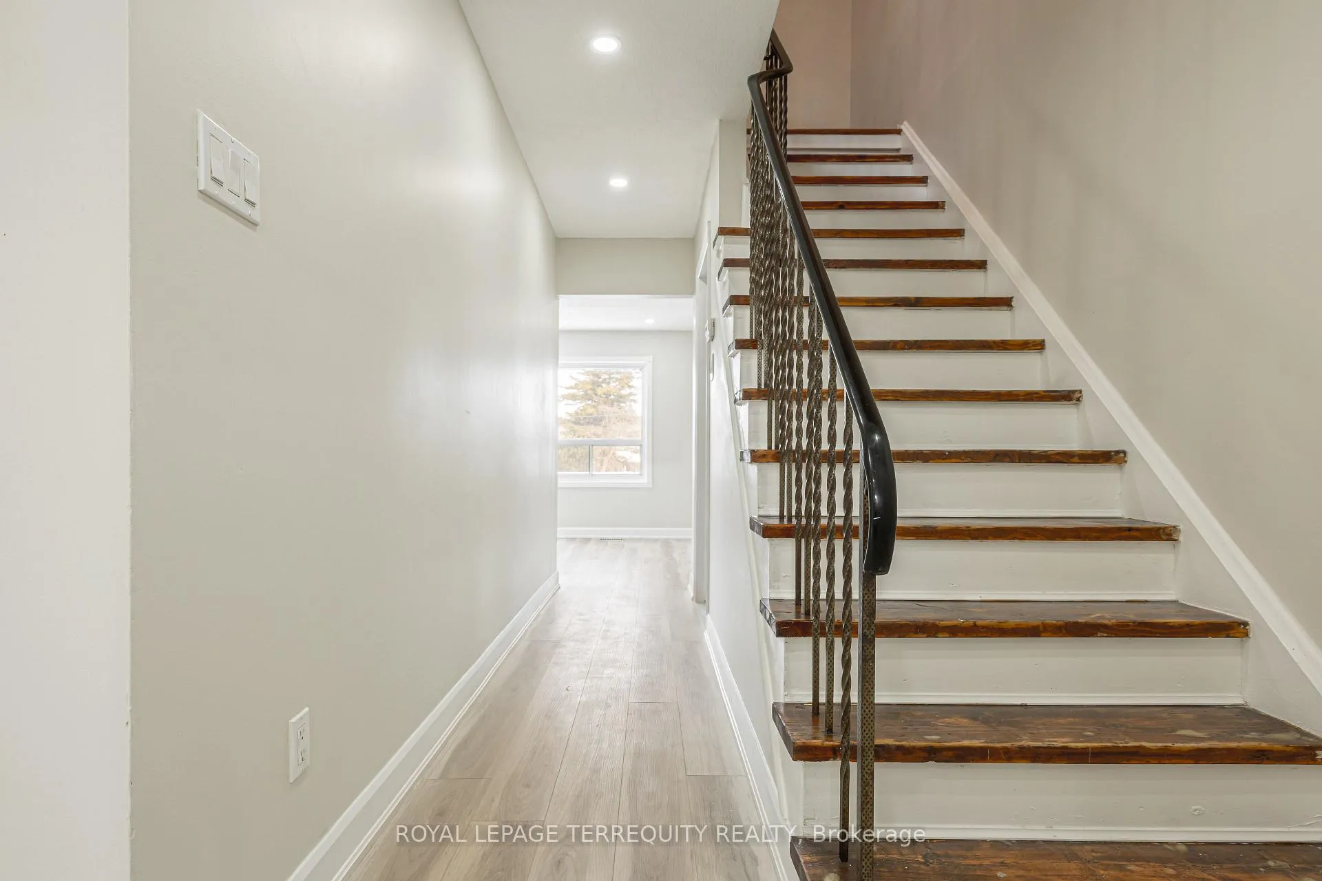 Photo 4 of Unit 14, 1945 Denmar Road, Pickering, Village East — HOMEH