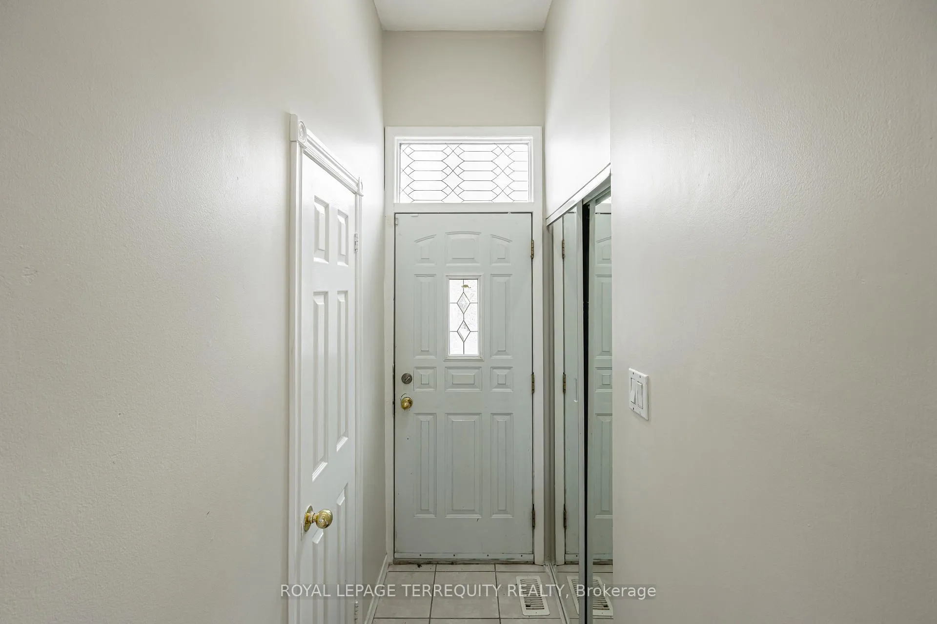Photo 5 of Unit 14, 1945 Denmar Road, Pickering, Village East — HOMEH