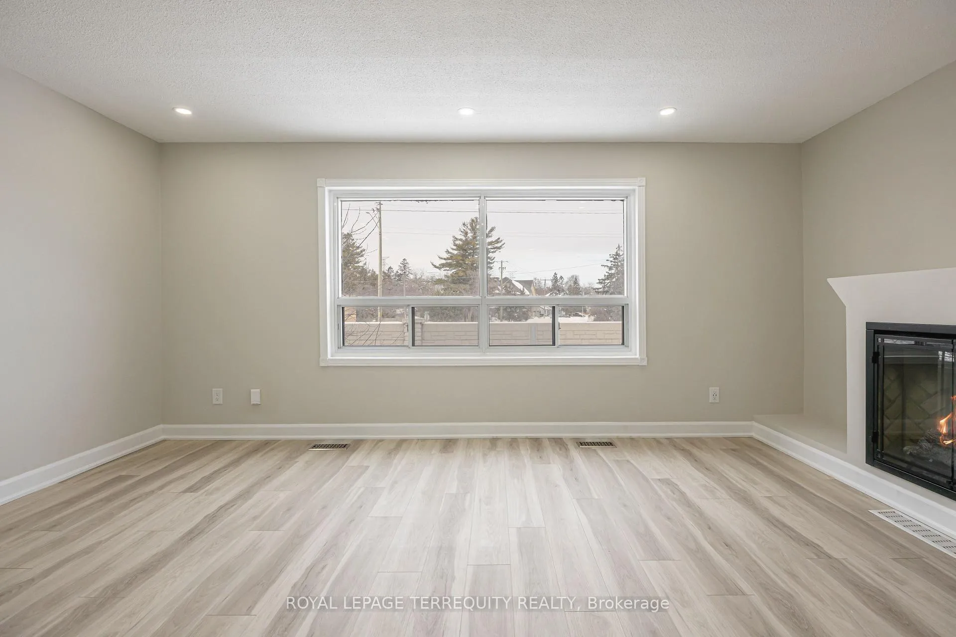 Photo 12 of Unit 14, 1945 Denmar Road, Pickering, Village East — HOMEH
