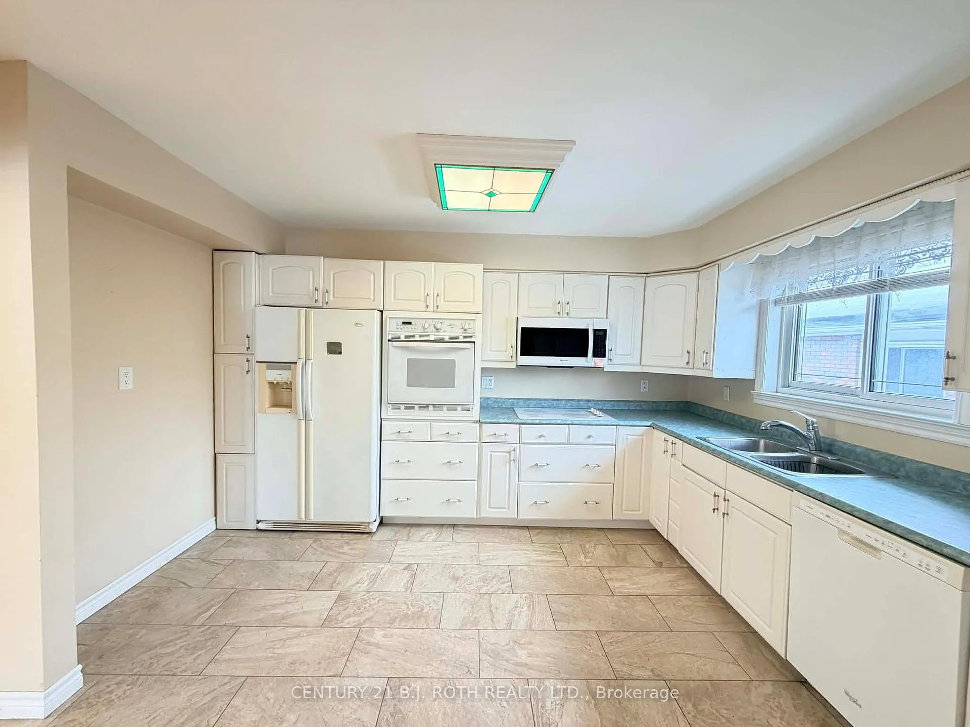 Photo 7 of Unit Main, 141 Gunn Street, Barrie, Wellington — HOMEH