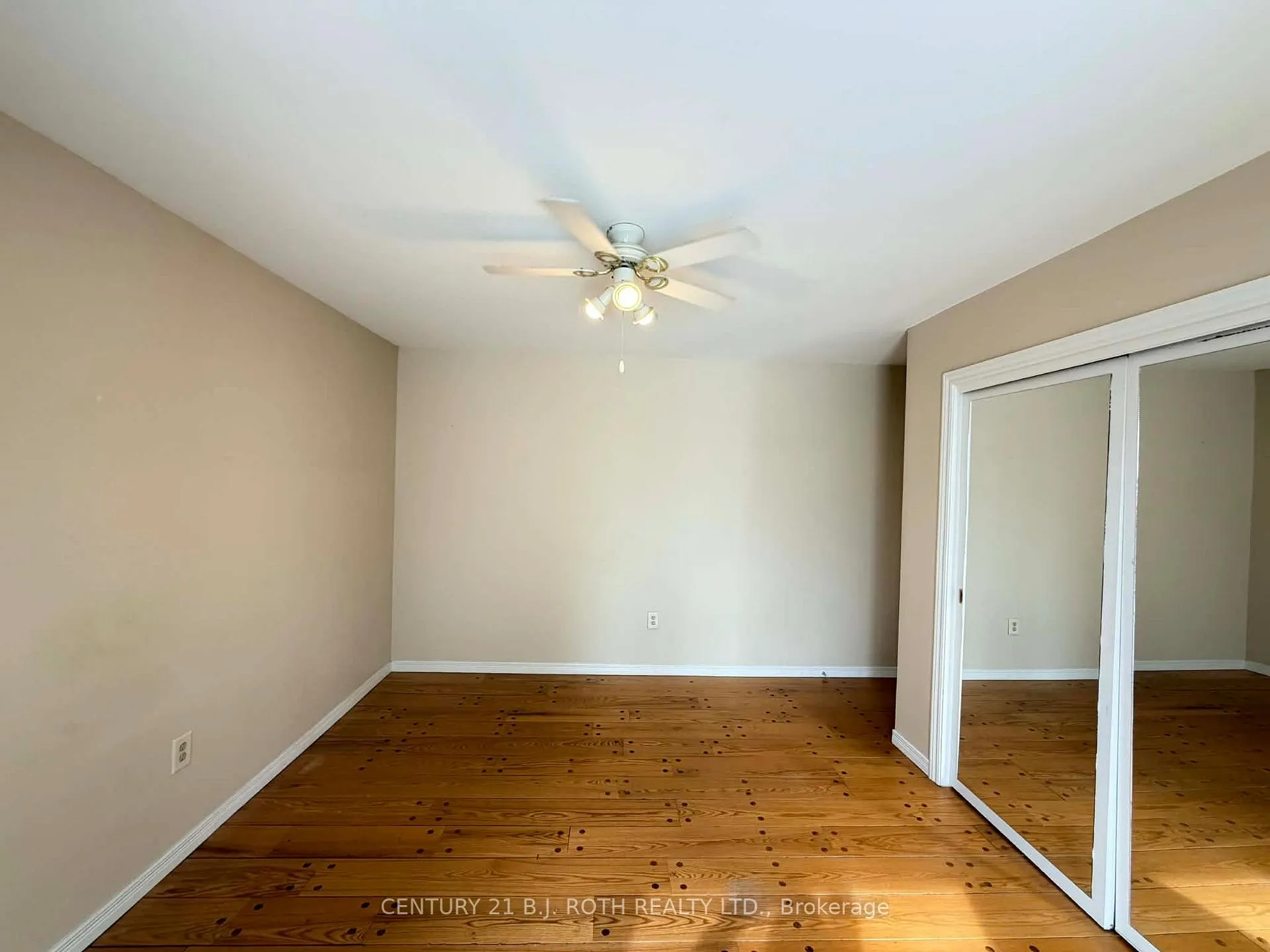 Photo 10 of Unit Main, 141 Gunn Street, Barrie, Wellington — HOMEH