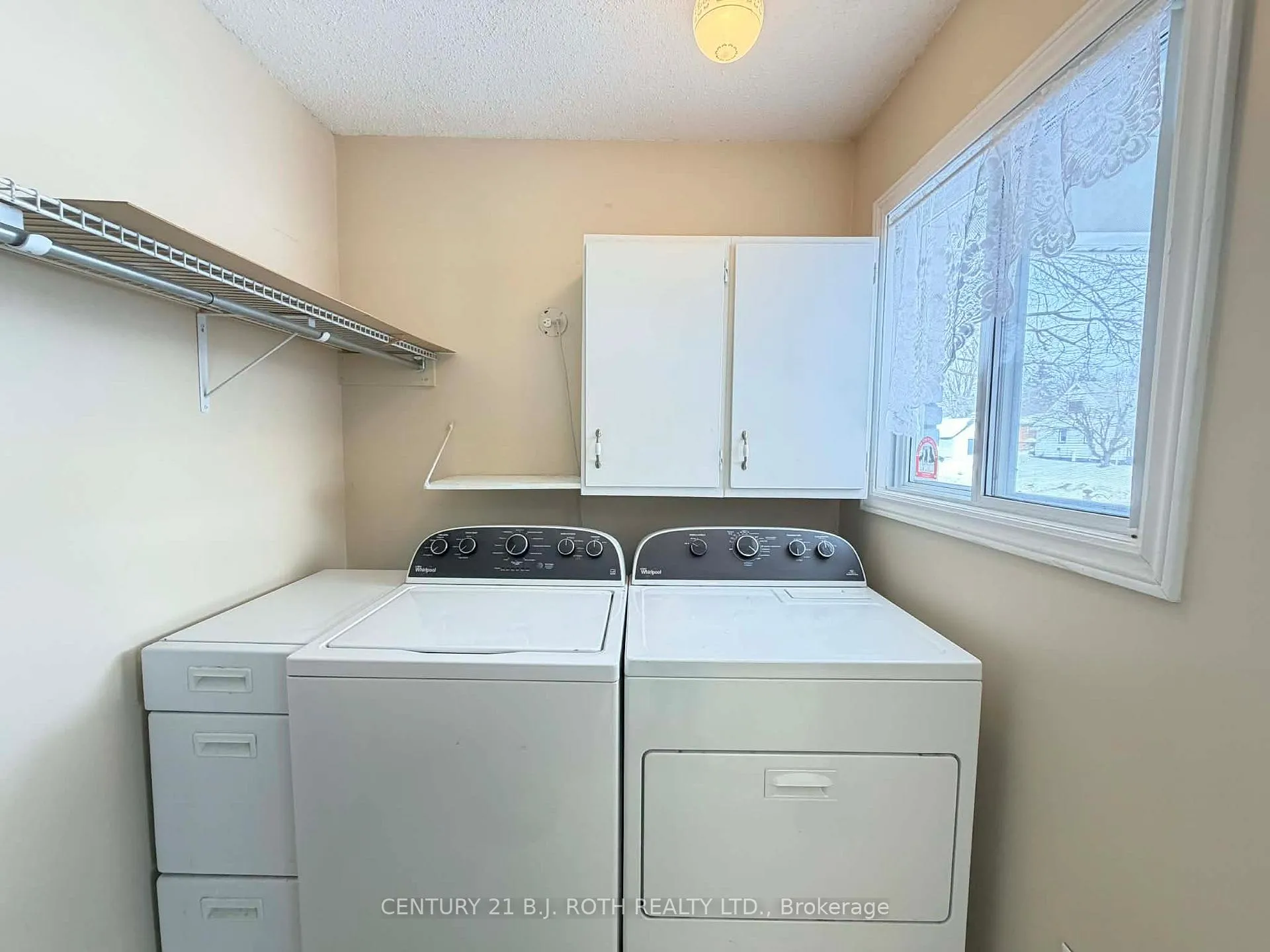 Photo 14 of Unit Main, 141 Gunn Street, Barrie, Wellington — HOMEH