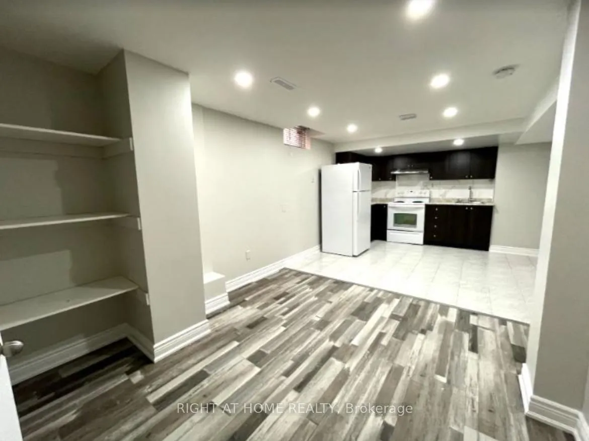 Photo 5 of Unit LOWER, 88 Hudson Drive, Brampton, Fletcher's West — HOMEH