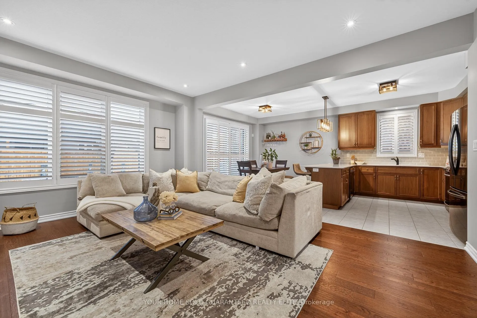 Photo 4 of 4054 Thomas Street, Lincoln, Beamsville — HOMEH