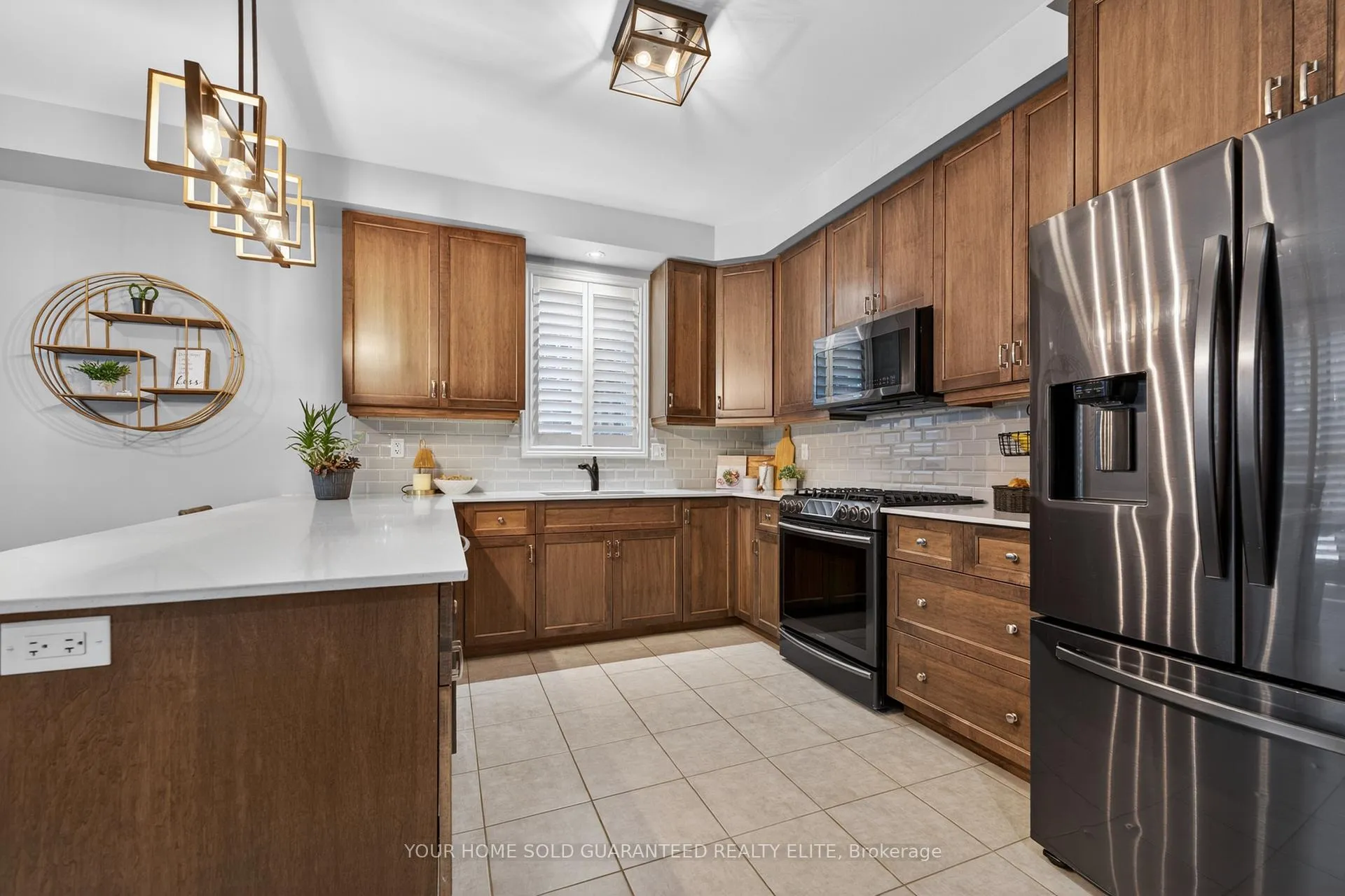 Photo 6 of 4054 Thomas Street, Lincoln, Beamsville — HOMEH