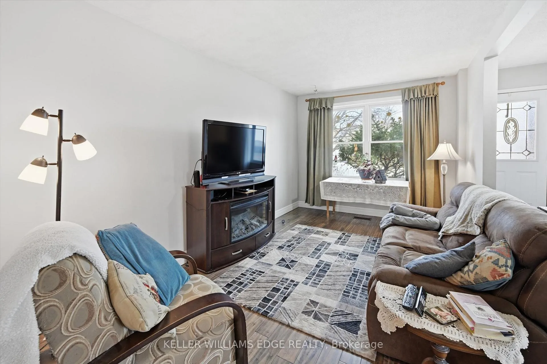 Photo 6 of 2478 Malcolm Crescent, Burlington, Brant Hills — HOMEH
