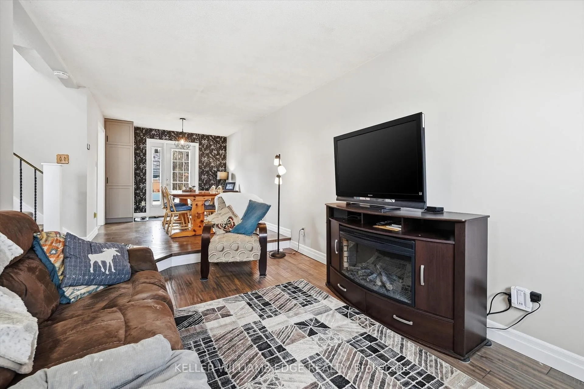 Photo 8 of 2478 Malcolm Crescent, Burlington, Brant Hills — HOMEH