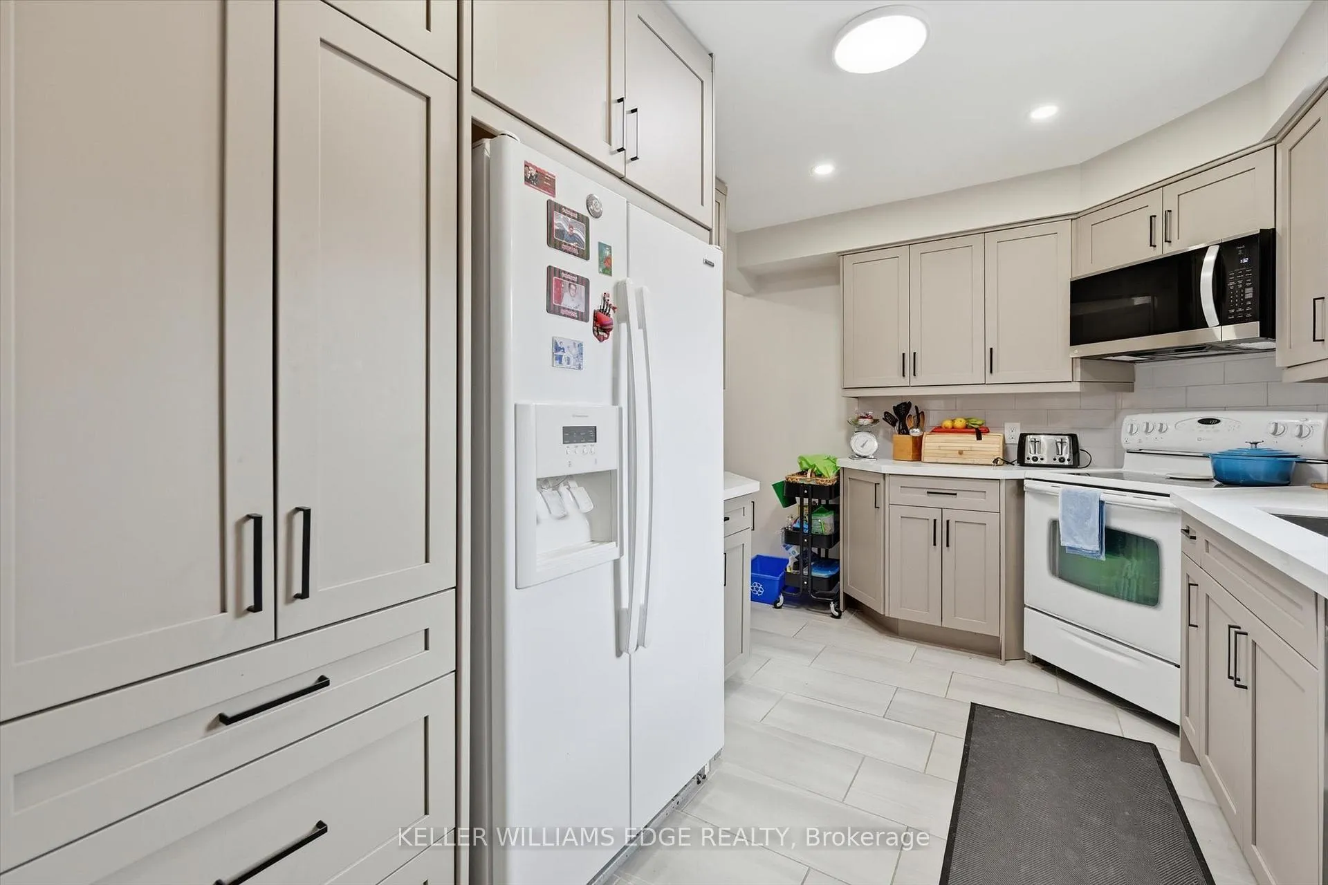 Photo 14 of 2478 Malcolm Crescent, Burlington, Brant Hills — HOMEH