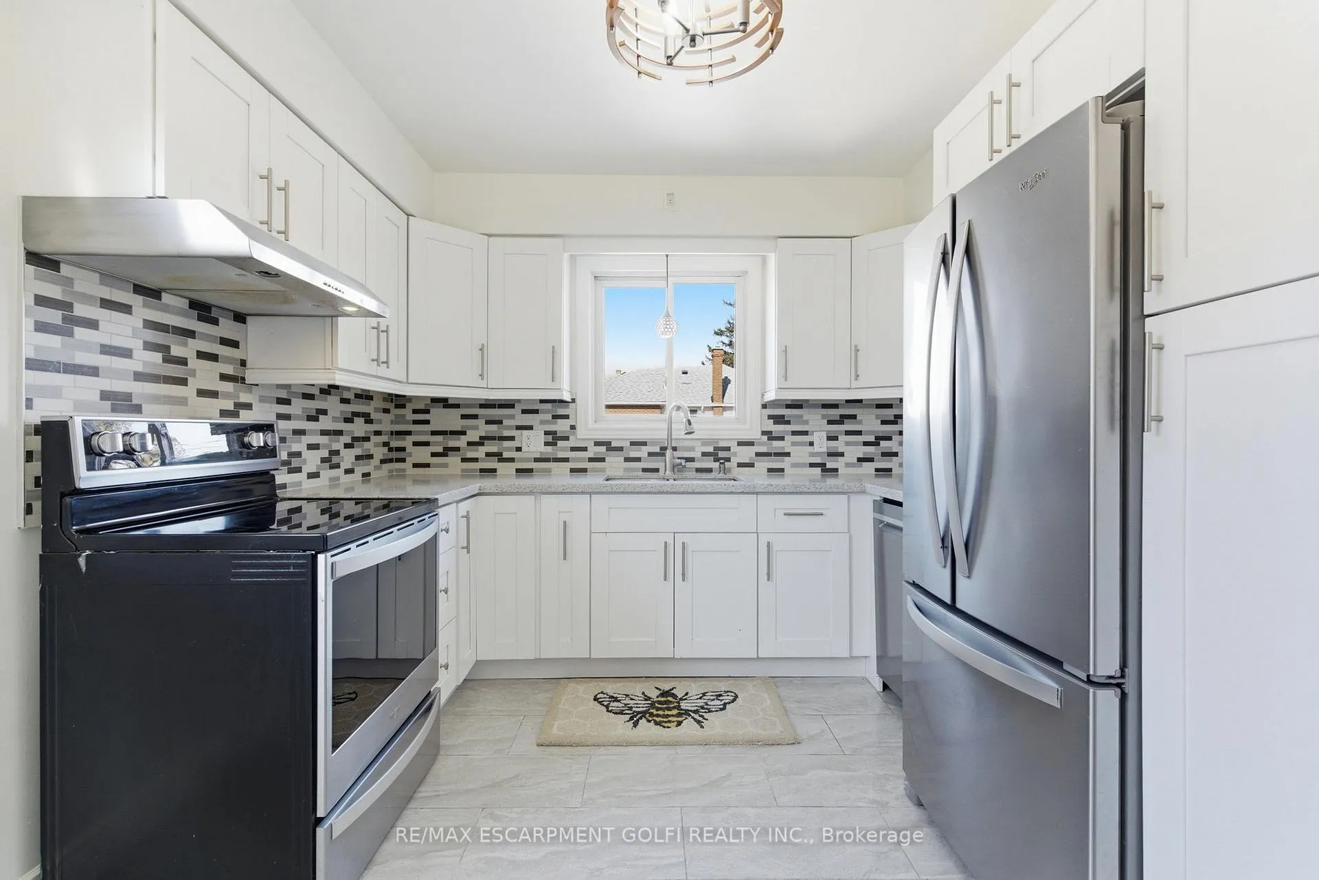 Photo 9 of 216 Walter Avenue S, Hamilton, Glenview — HOMEH
