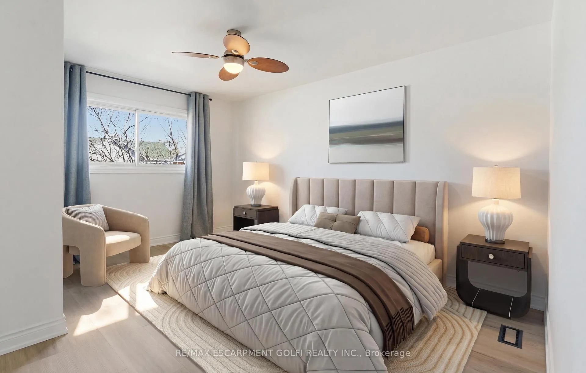 Photo 11 of 216 Walter Avenue S, Hamilton, Glenview — HOMEH