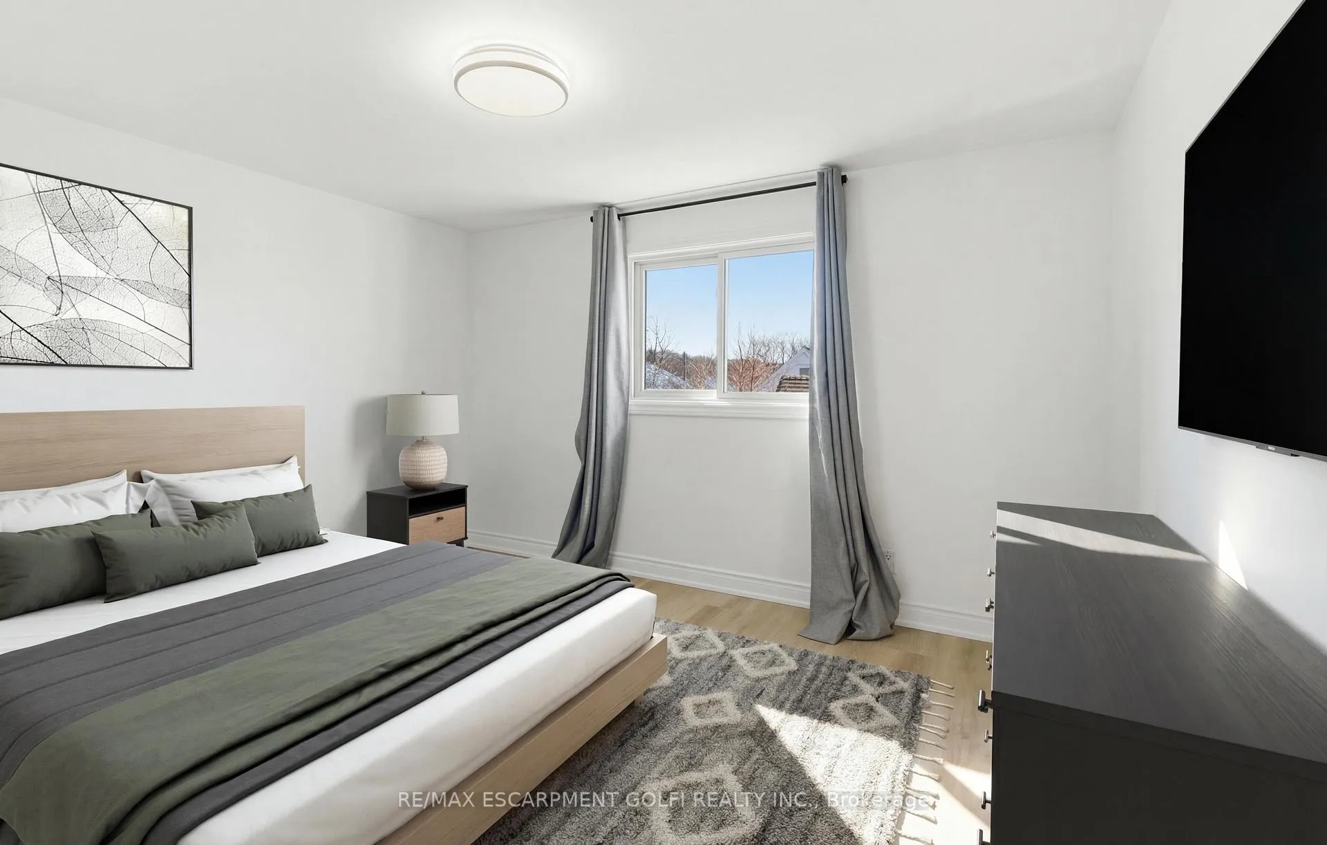Photo 22 of 216 Walter Avenue S, Hamilton, Glenview — HOMEH