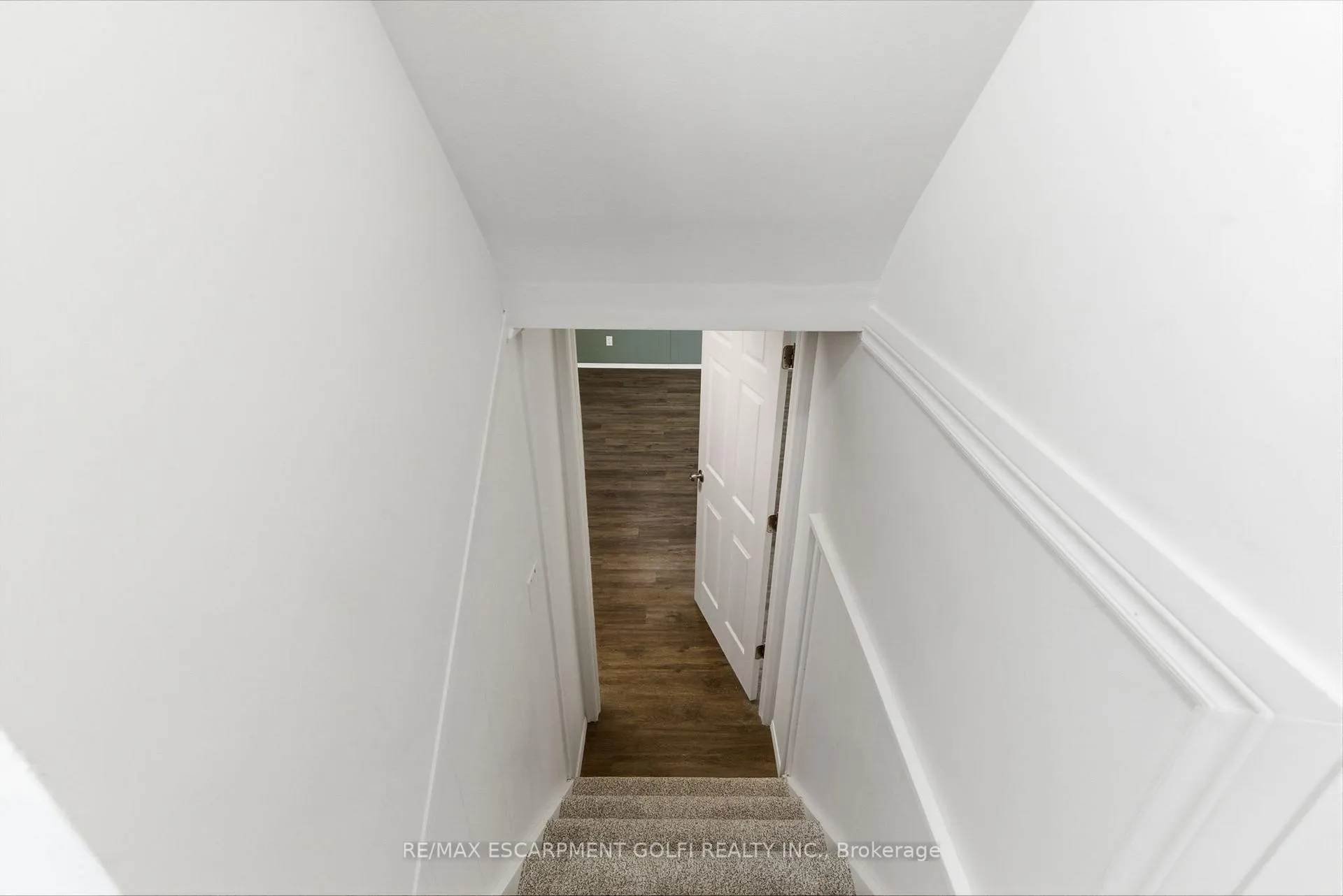 Photo 27 of 216 Walter Avenue S, Hamilton, Glenview — HOMEH