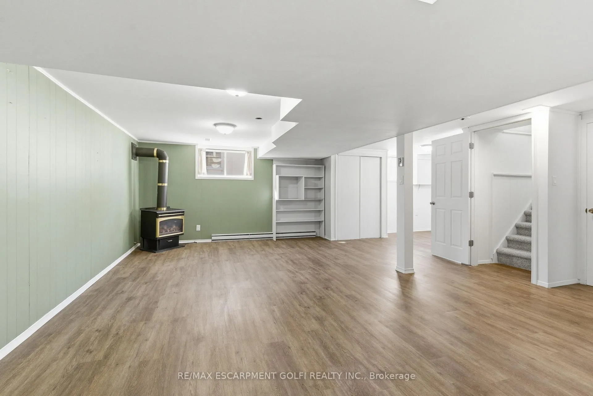 Photo 30 of 216 Walter Avenue S, Hamilton, Glenview — HOMEH