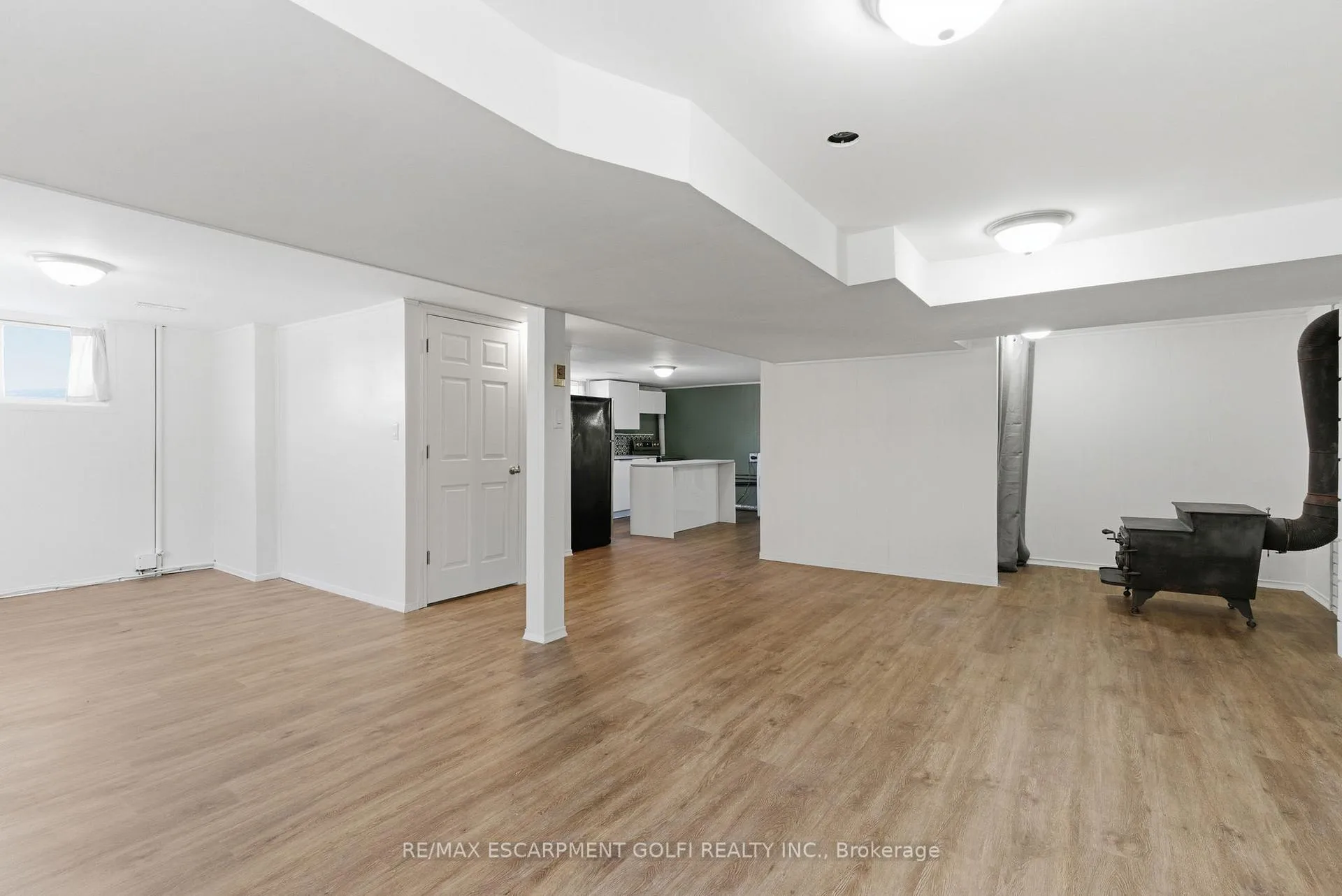 Photo 31 of 216 Walter Avenue S, Hamilton, Glenview — HOMEH