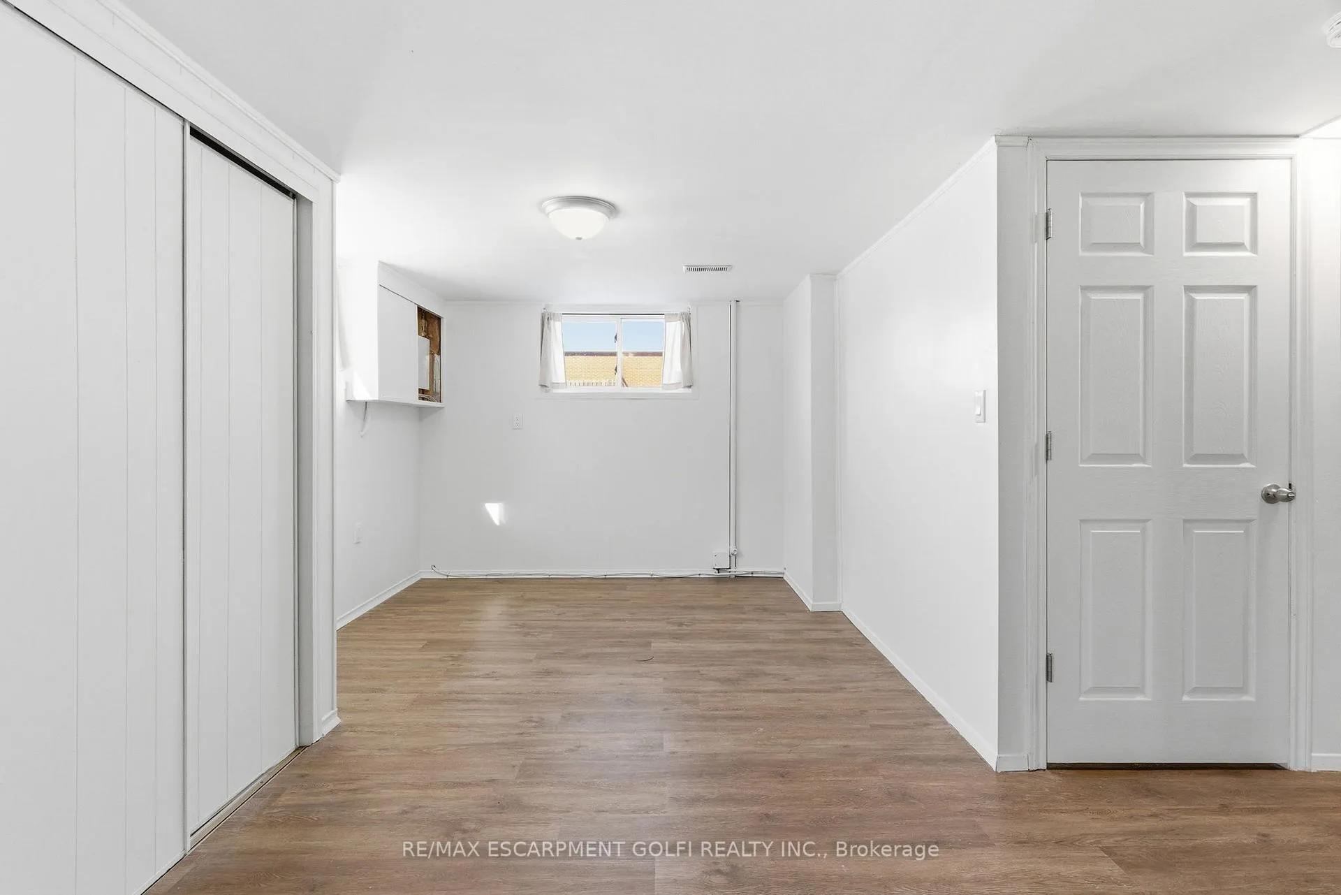 Photo 33 of 216 Walter Avenue S, Hamilton, Glenview — HOMEH