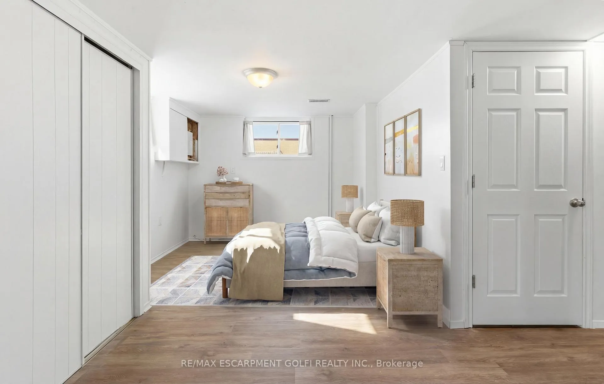 Photo 34 of 216 Walter Avenue S, Hamilton, Glenview — HOMEH