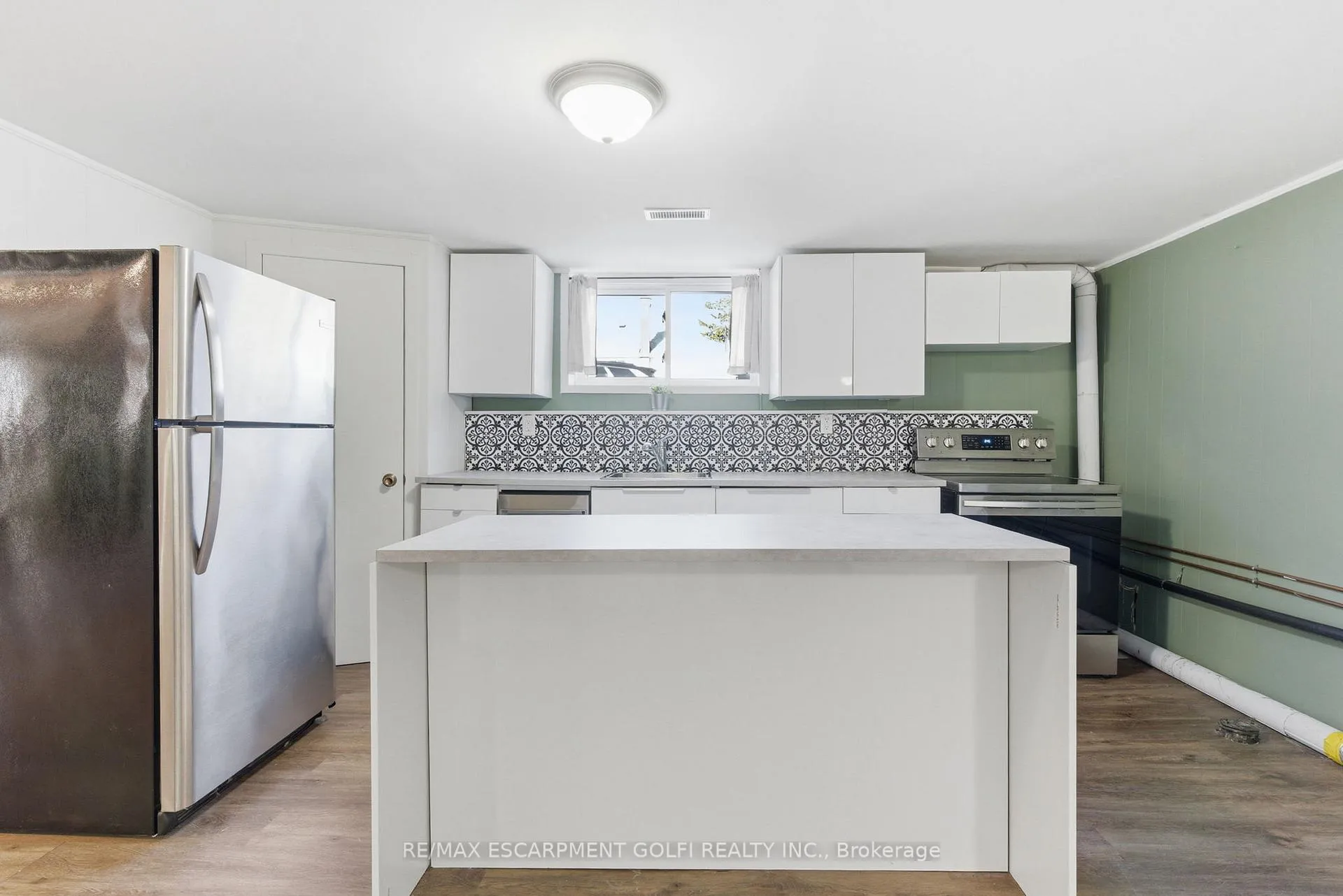 Photo 35 of 216 Walter Avenue S, Hamilton, Glenview — HOMEH