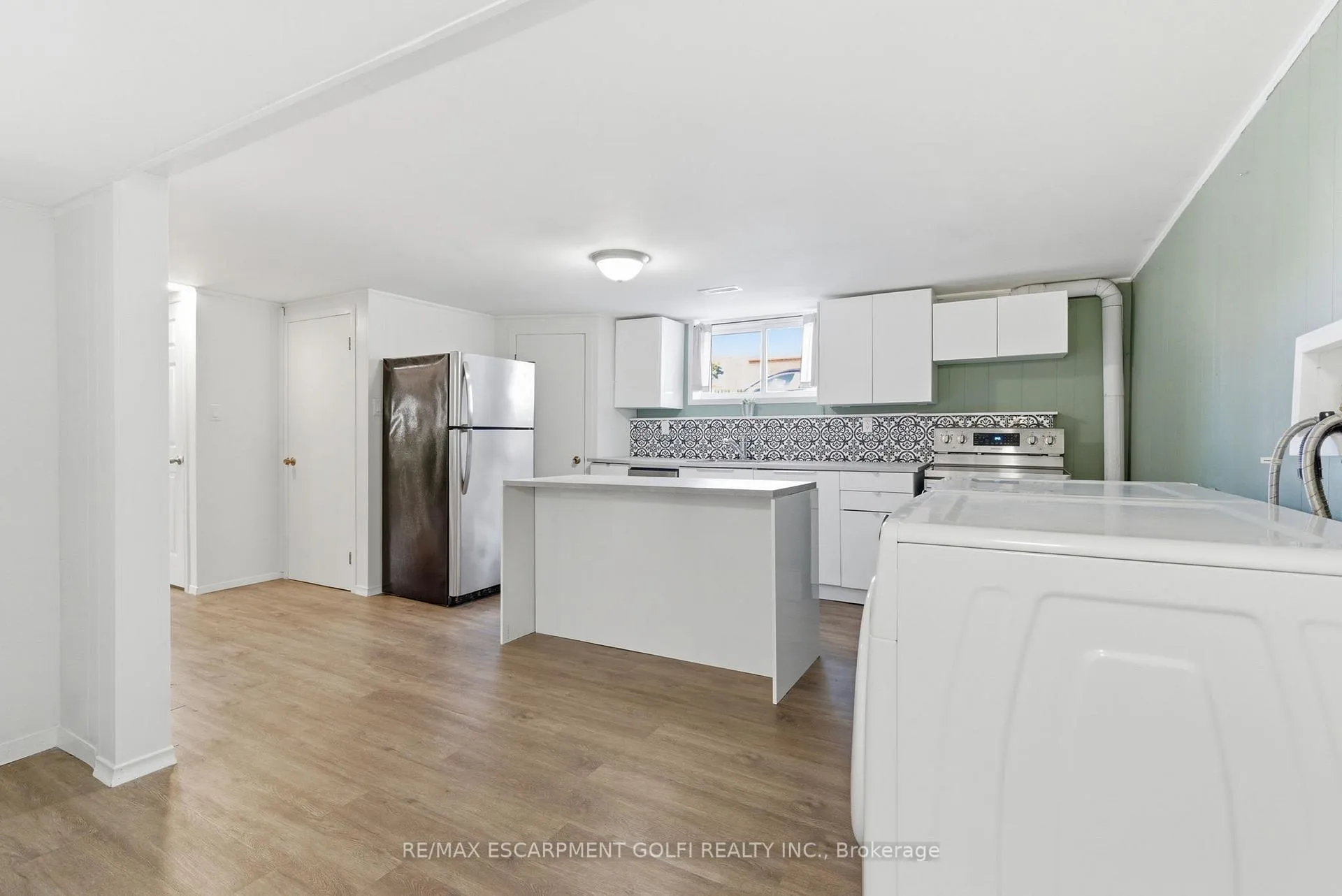 Photo 37 of 216 Walter Avenue S, Hamilton, Glenview — HOMEH