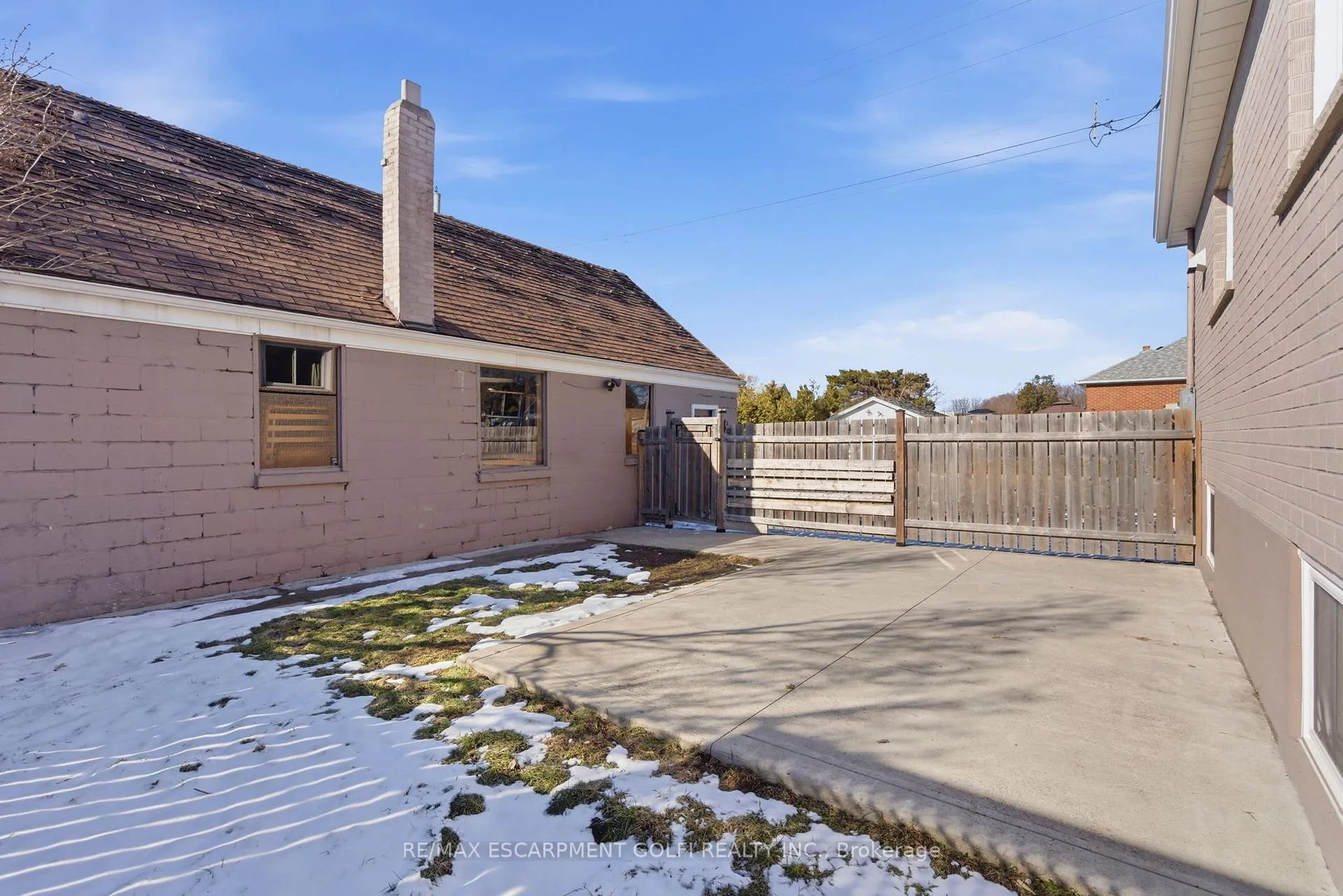 Photo 40 of 216 Walter Avenue S, Hamilton, Glenview — HOMEH