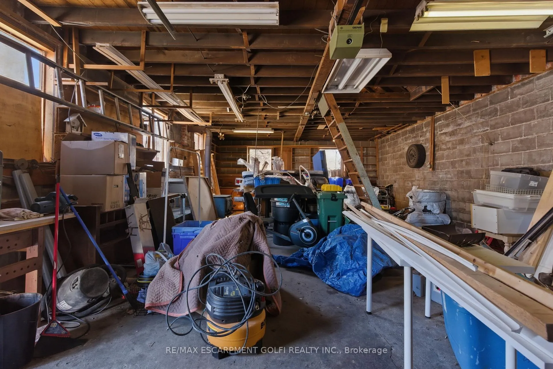 Photo 44 of 216 Walter Avenue S, Hamilton, Glenview — HOMEH