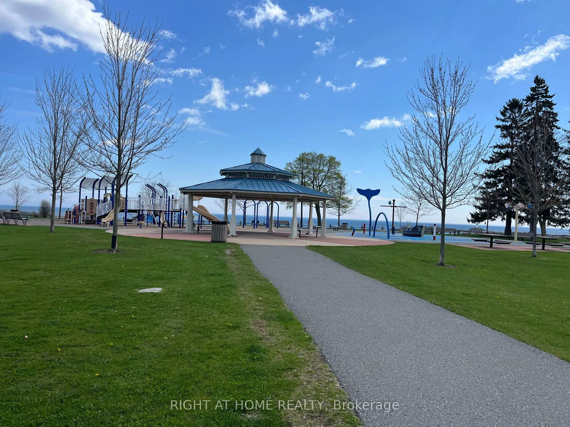 Photo 7 of 707 Port Darlington Road, Clarington, Bowmanville — HOMEH