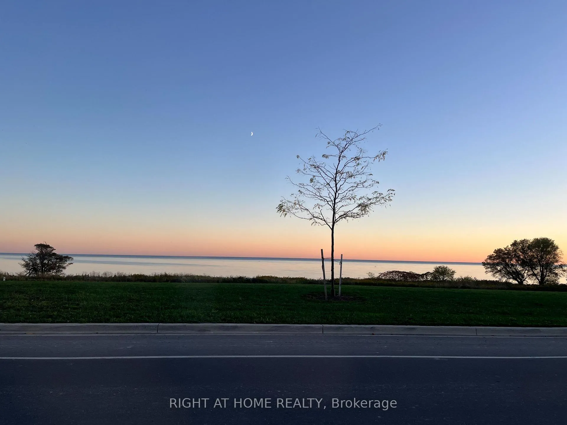 Photo 9 of 707 Port Darlington Road, Clarington, Bowmanville — HOMEH