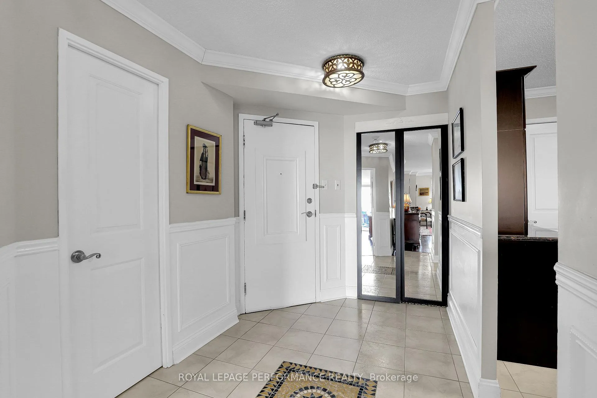 Photo 4 of Unit 2708, 545 St Laurent Boulevard, Ottawa, Viscount Alexander Park — HOMEH