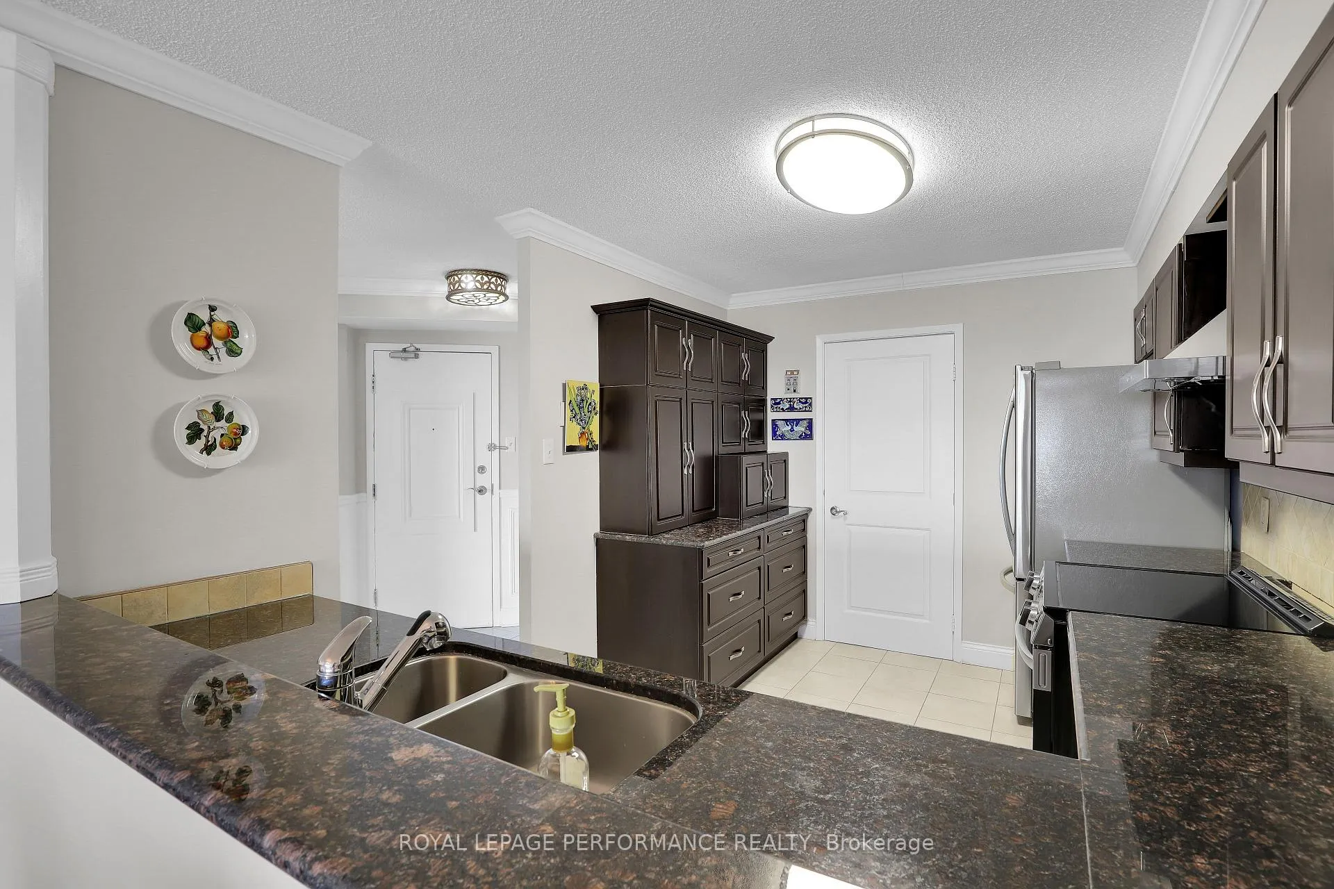 Photo 6 of Unit 2708, 545 St Laurent Boulevard, Ottawa, Viscount Alexander Park — HOMEH