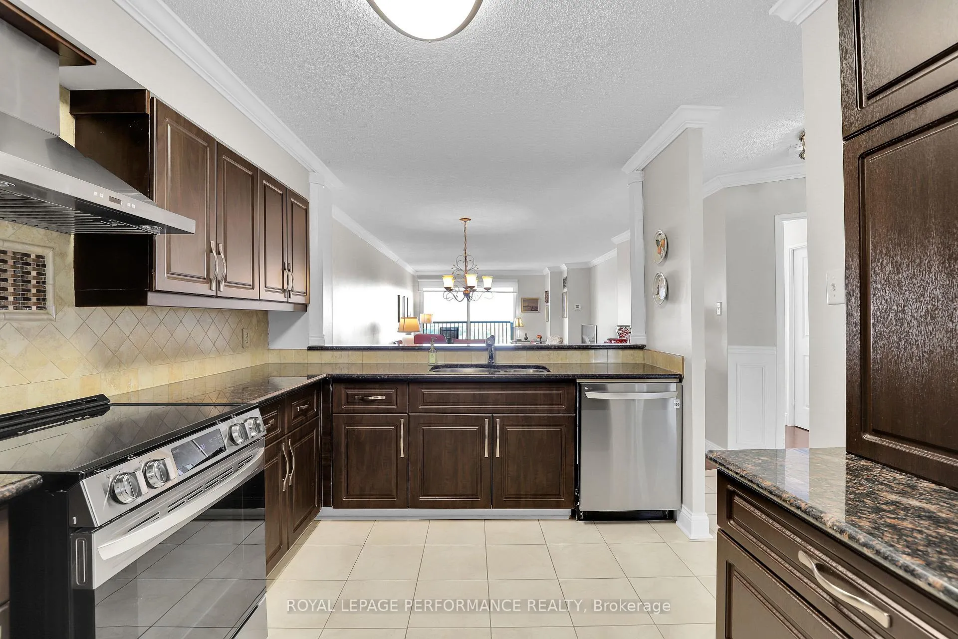 Photo 9 of Unit 2708, 545 St Laurent Boulevard, Ottawa, Viscount Alexander Park — HOMEH