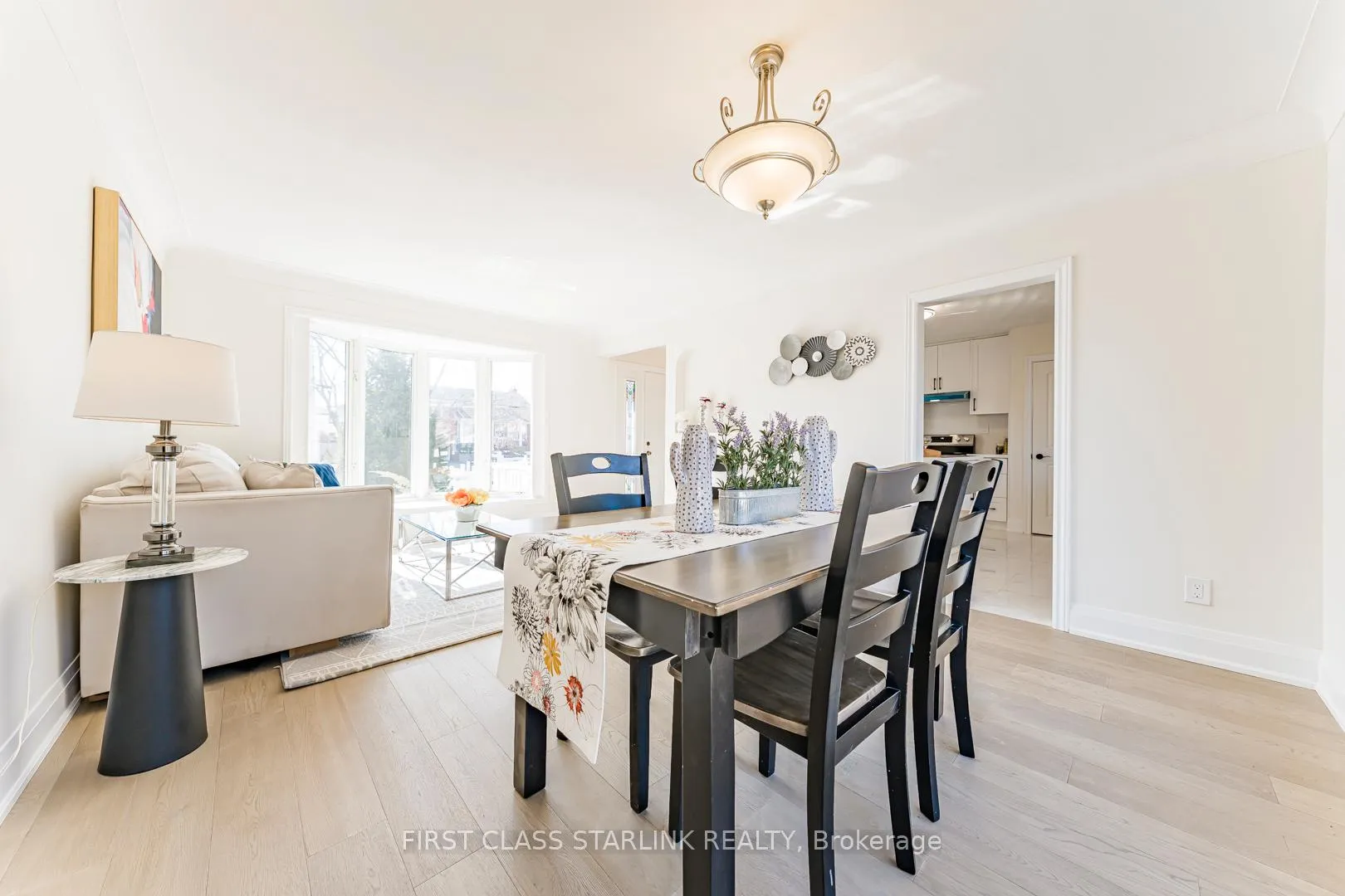 Photo 12 of 621 Dynes Road, Burlington, Roseland — HOMEH