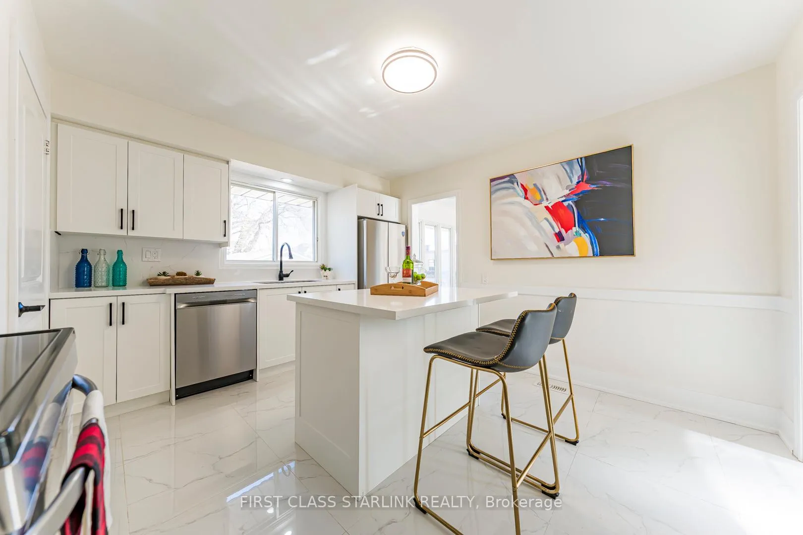 Photo 14 of 621 Dynes Road, Burlington, Roseland — HOMEH
