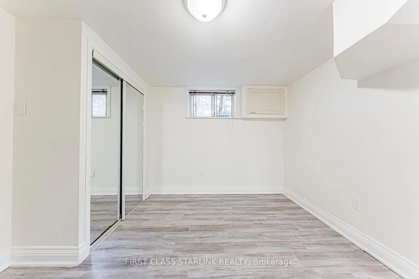 Photo 42 of 621 Dynes Road, Burlington, Roseland — HOMEH