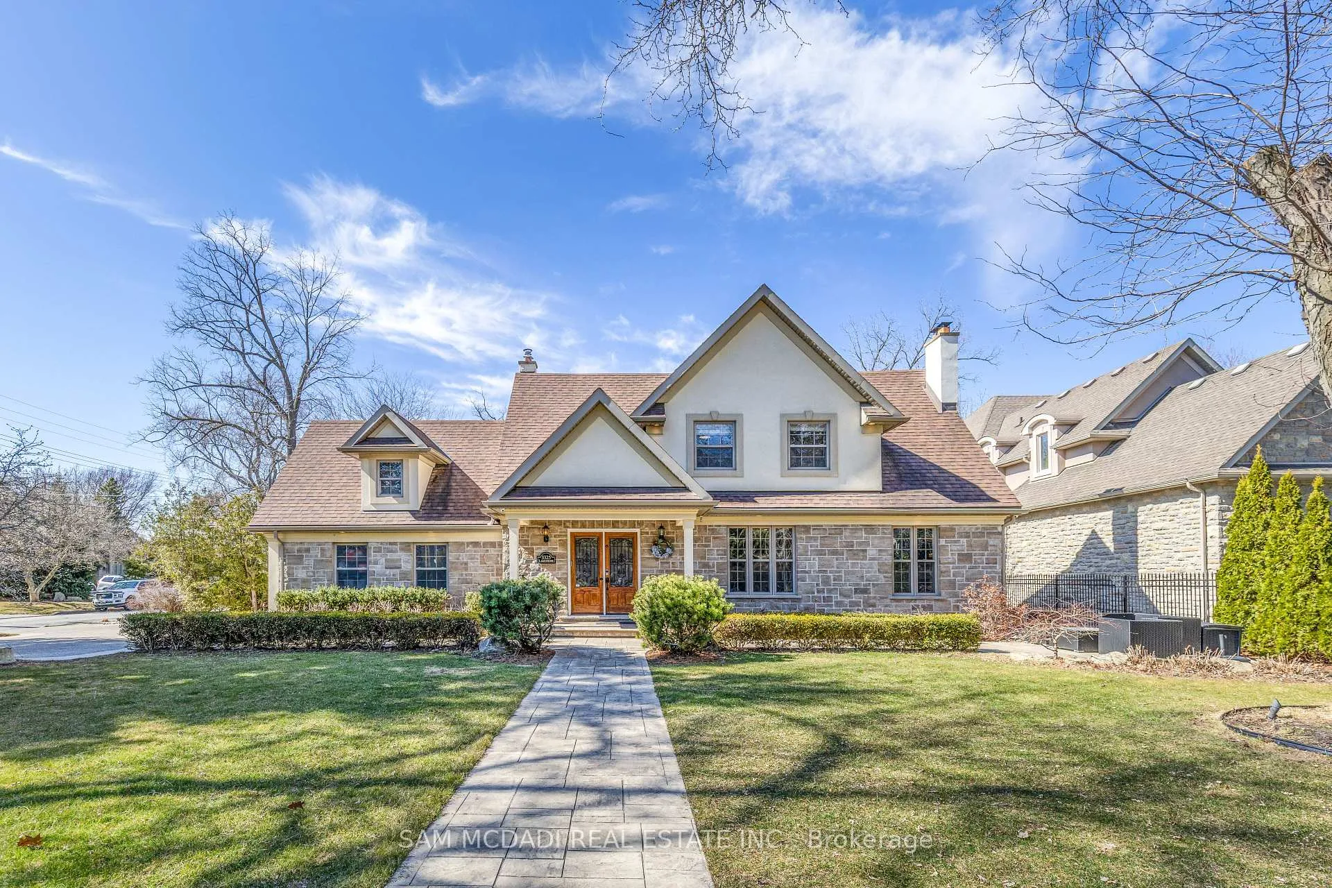Photo 2 of 3325 Lakeshore Road, Burlington, Roseland — HOMEH