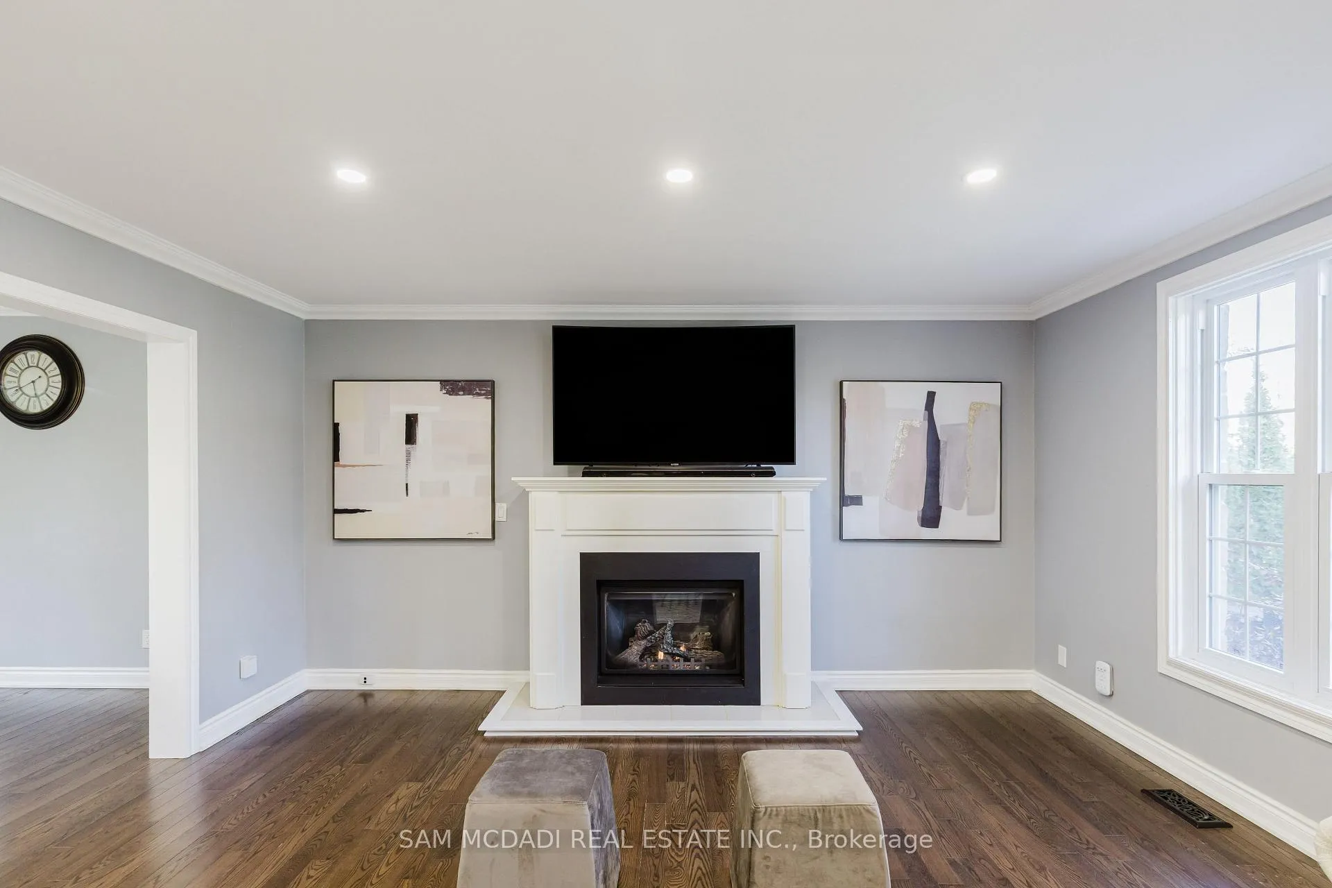 Photo 9 of 3325 Lakeshore Road, Burlington, Roseland — HOMEH